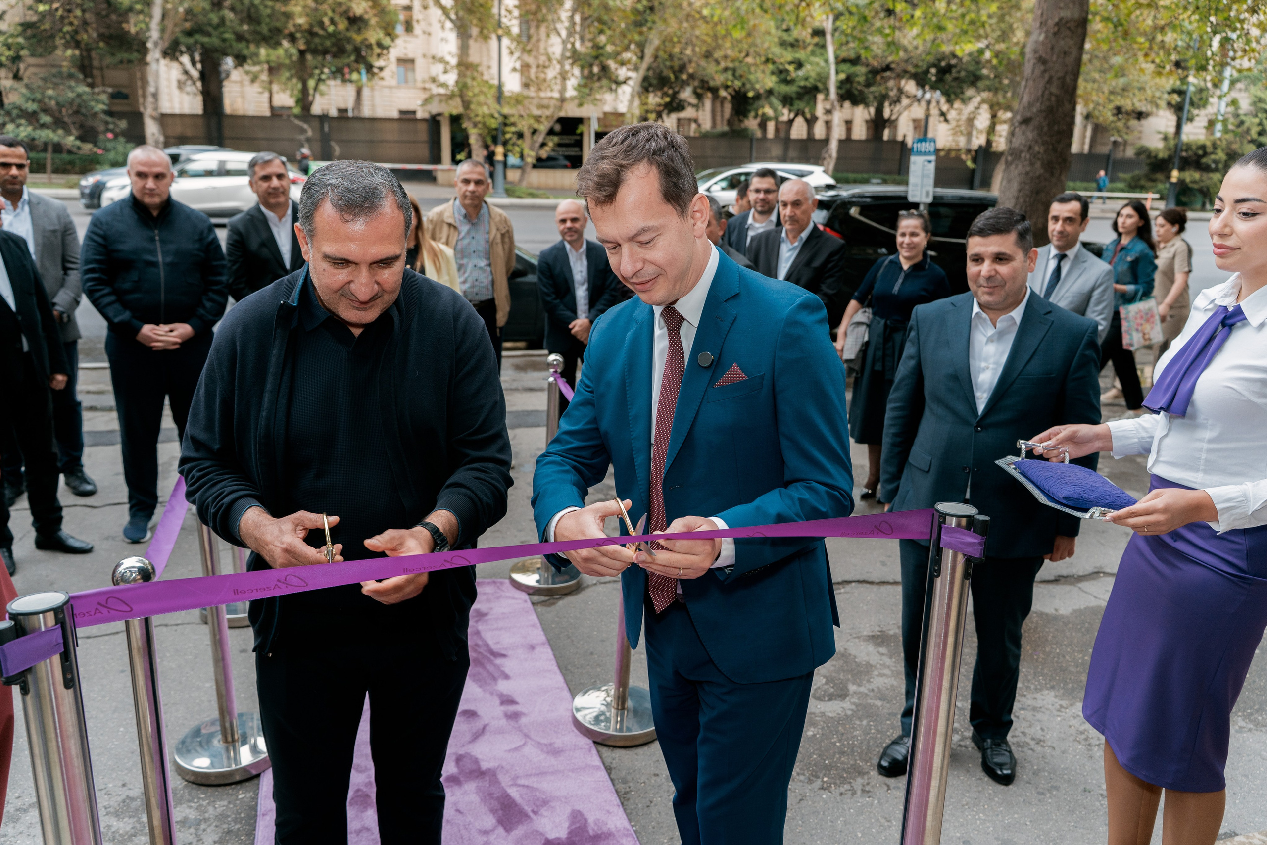 Открытие нового магазина Azercell. Фотограф Вяли Маммедов