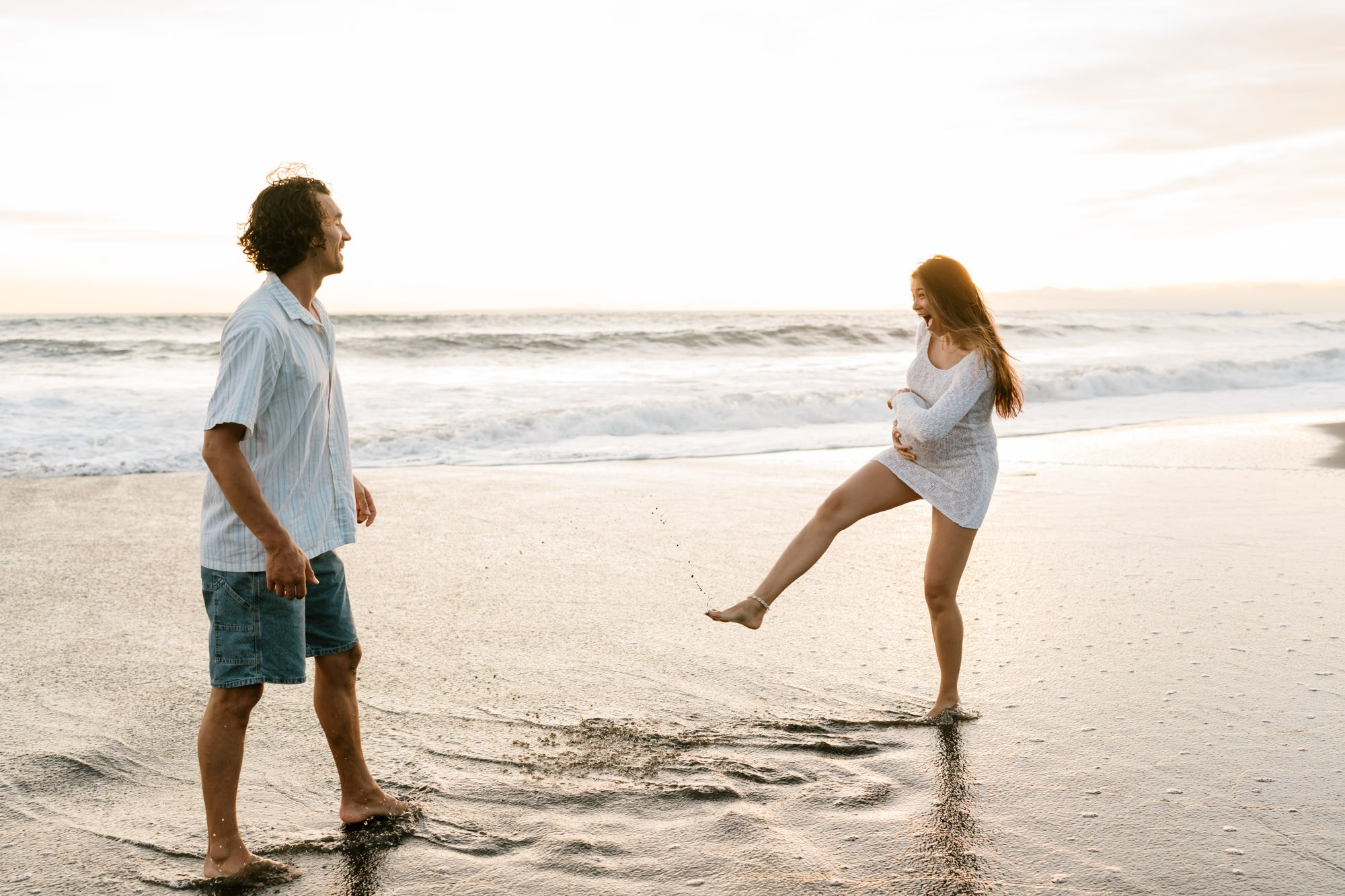 LARISSA & SJUUL MATERNITY. Female Photographer in Bali