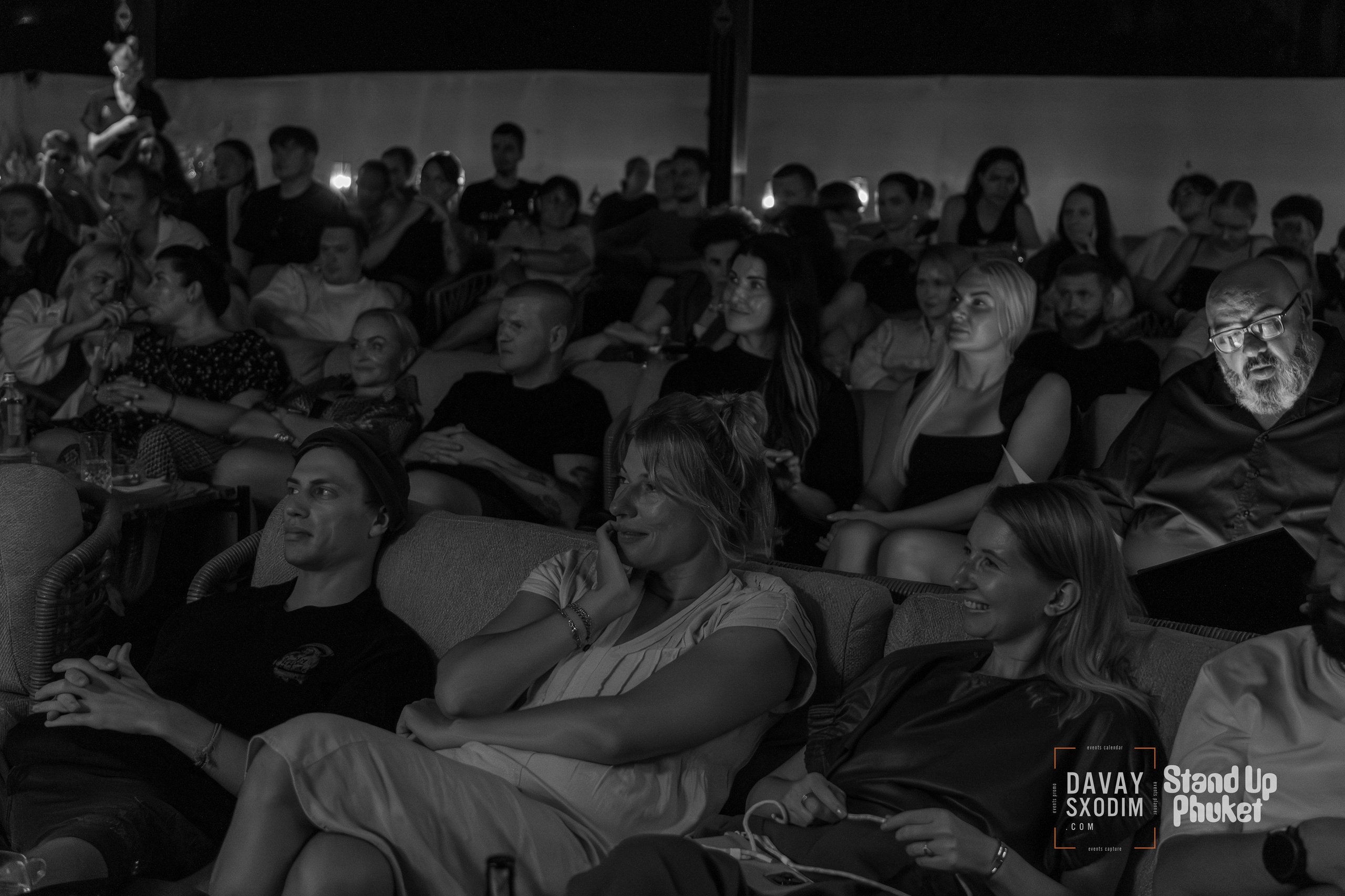 Standup Влада Лапина | Фоторепортаж | Афиша | DAVAYSXODIM.com PHUKET. АФИША|ФОТОРЕПОРТАЖИ|ИВЕНТЫ|ПХУКЕТ