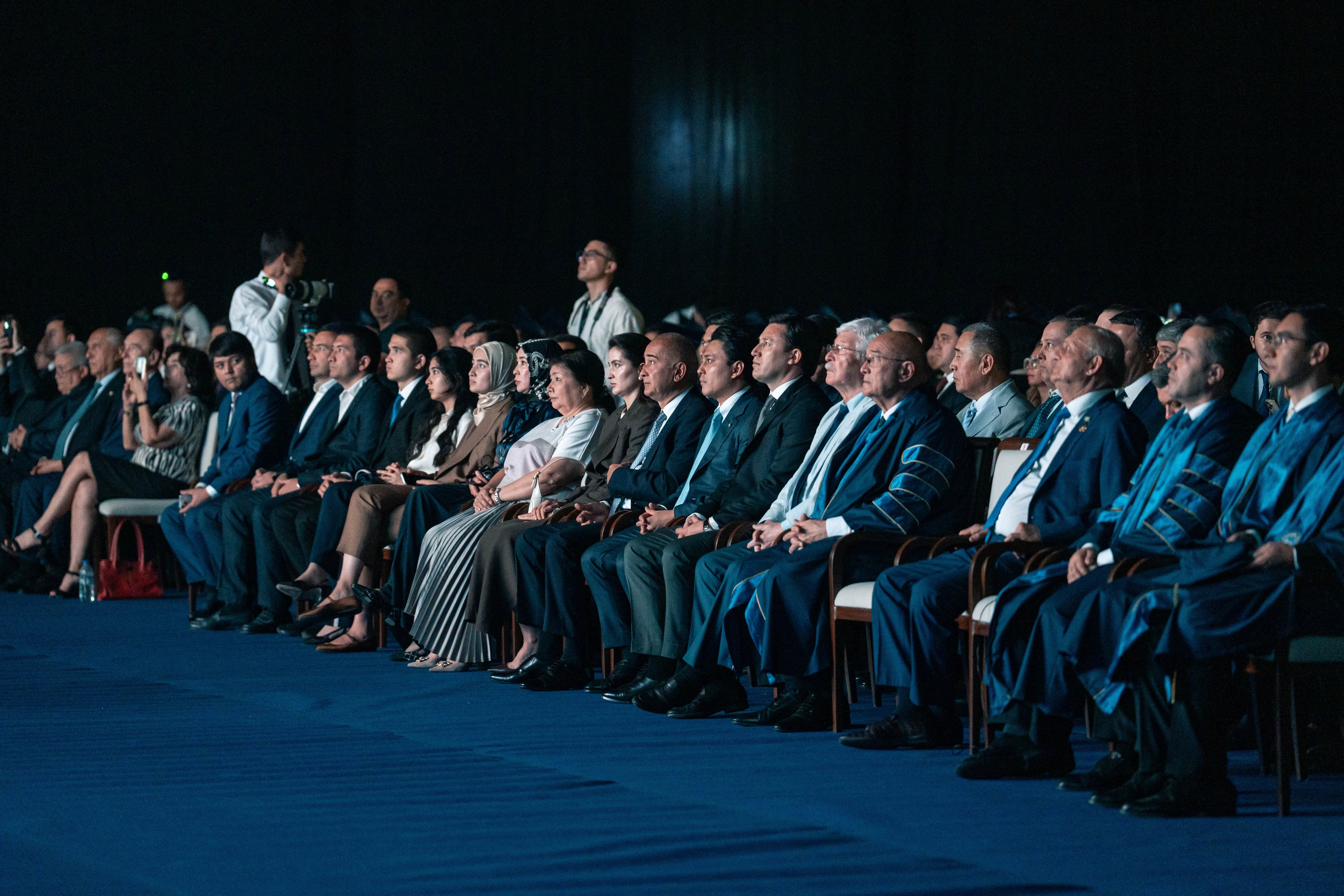 Как Central Asian University провёл одну из самых ярких выпускных церемоний. Георгий Намазов | Фотограф в Ташкенте