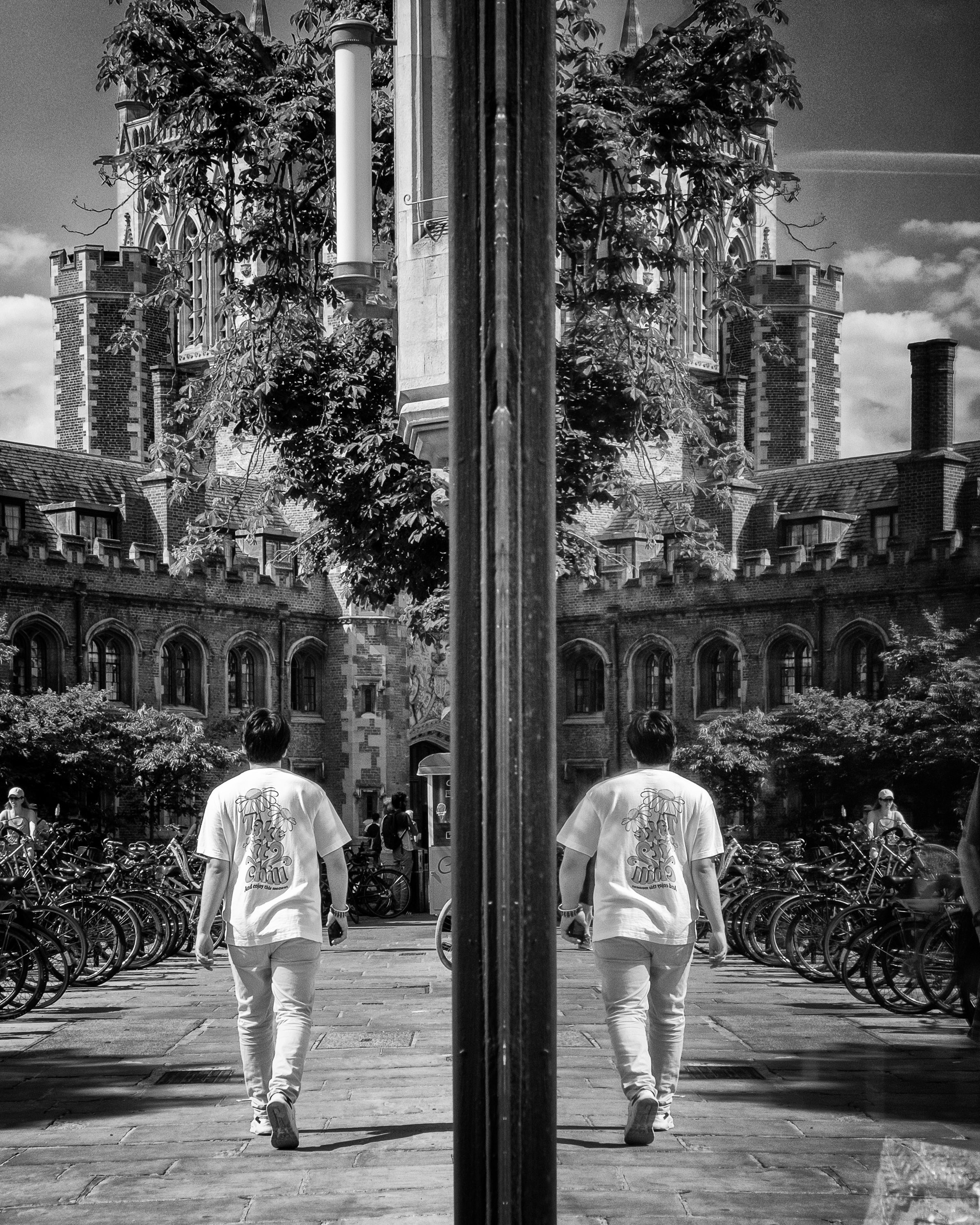 UK Street Photography Gallery. Hedley Wright Photography | East Anglia Sport, Street, Wildlife, Landscape & Astrophotography