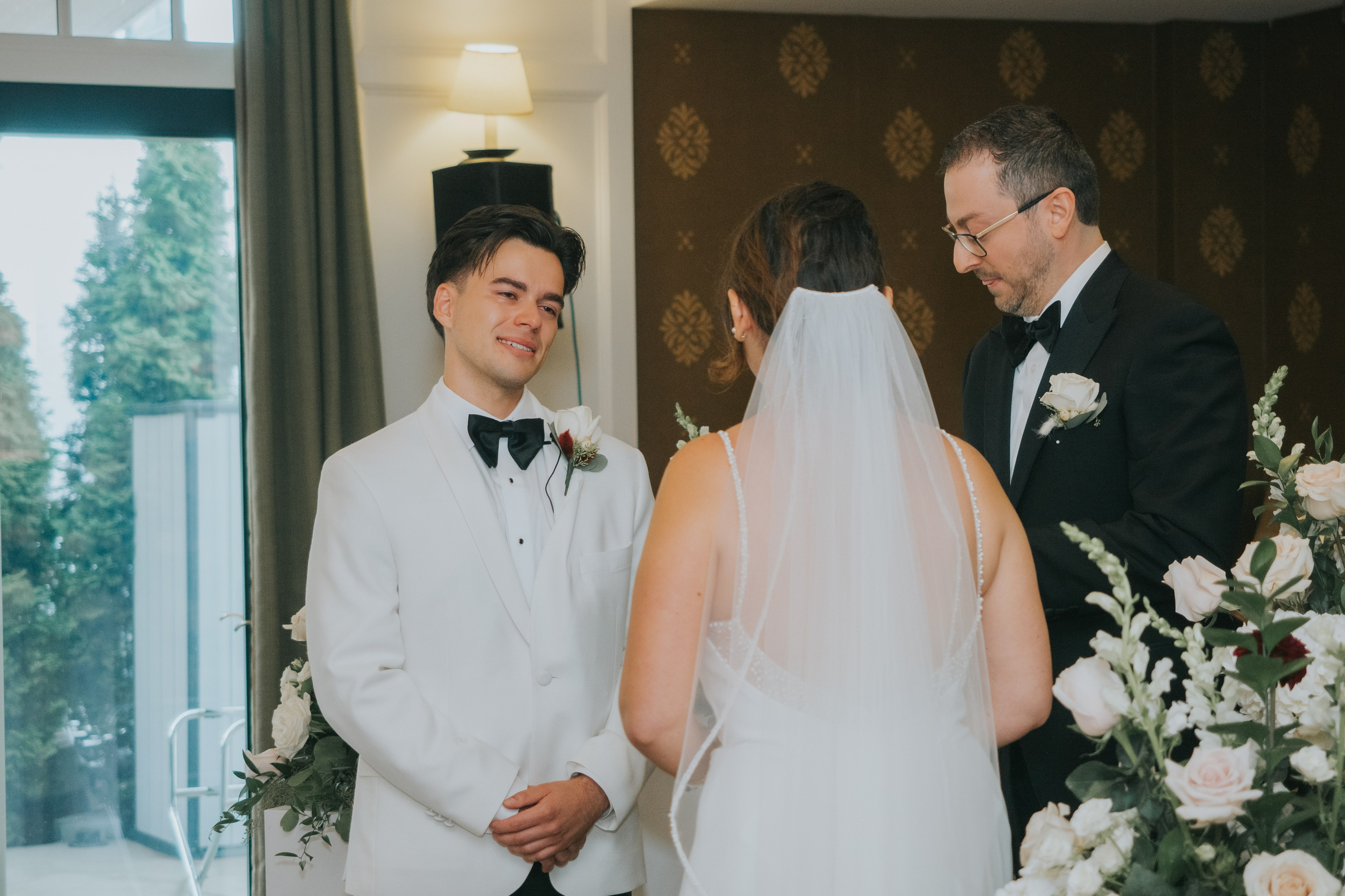 Wedding of Cassandra and Loïc in Beaconsfield, Montreal. Wedding and Family Photography Montreal Muriel Oe Photo