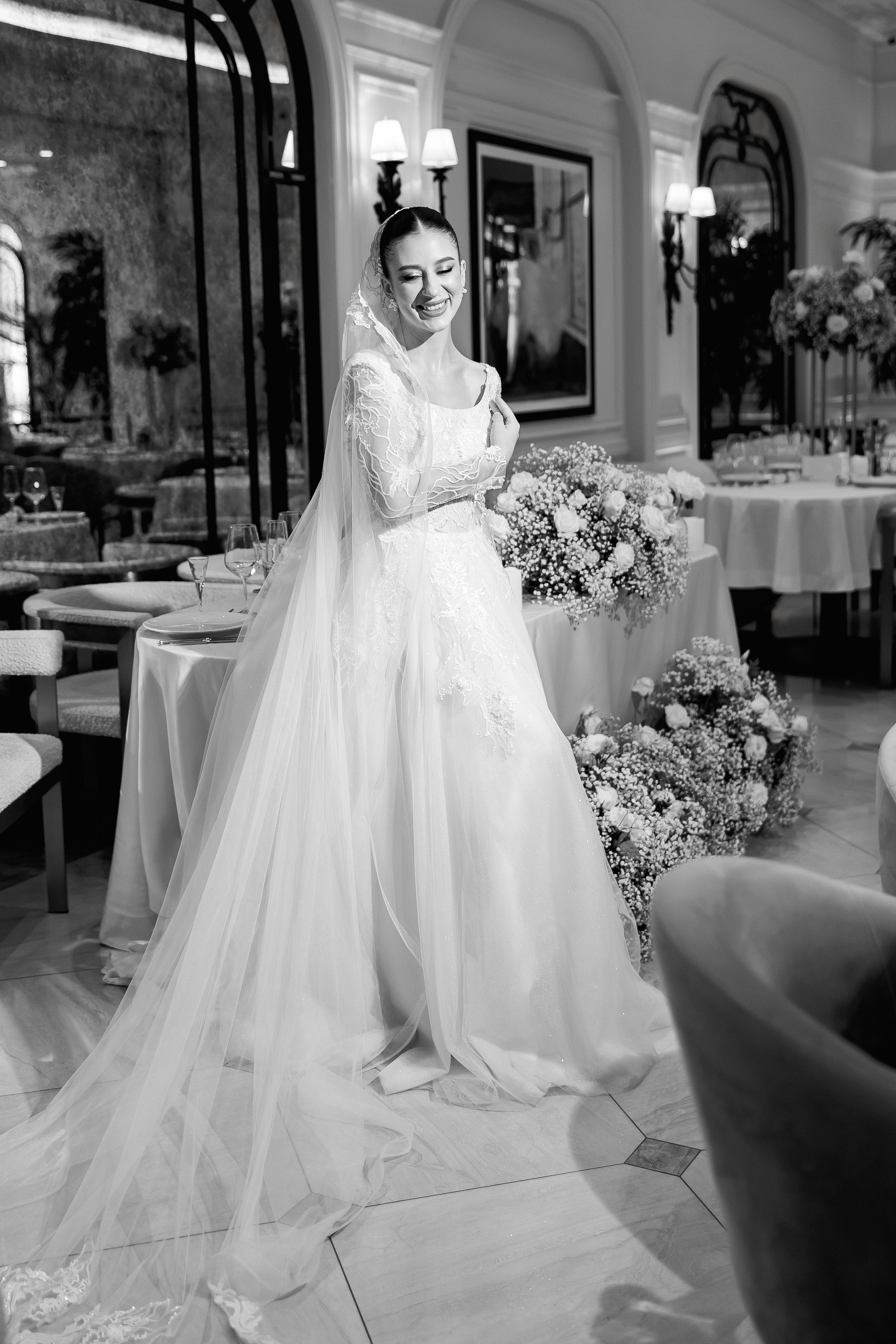 Serghei & Erica — Queen Residence. Servicii Foto și Video 067188353