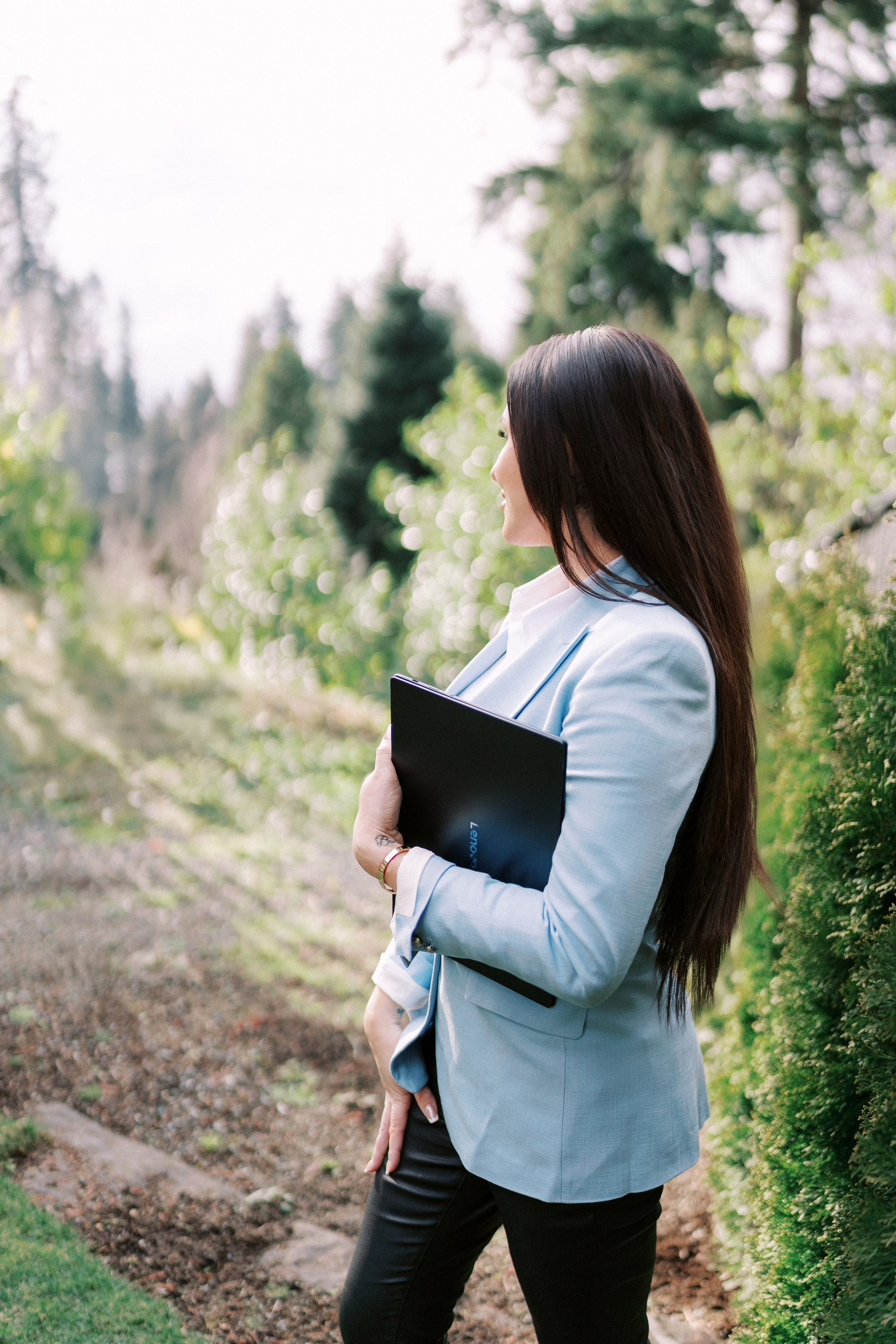Business portrait. EVAN ARISTOV WEDDING PHOTOGRAPHY — Seattle Wedding Photographer