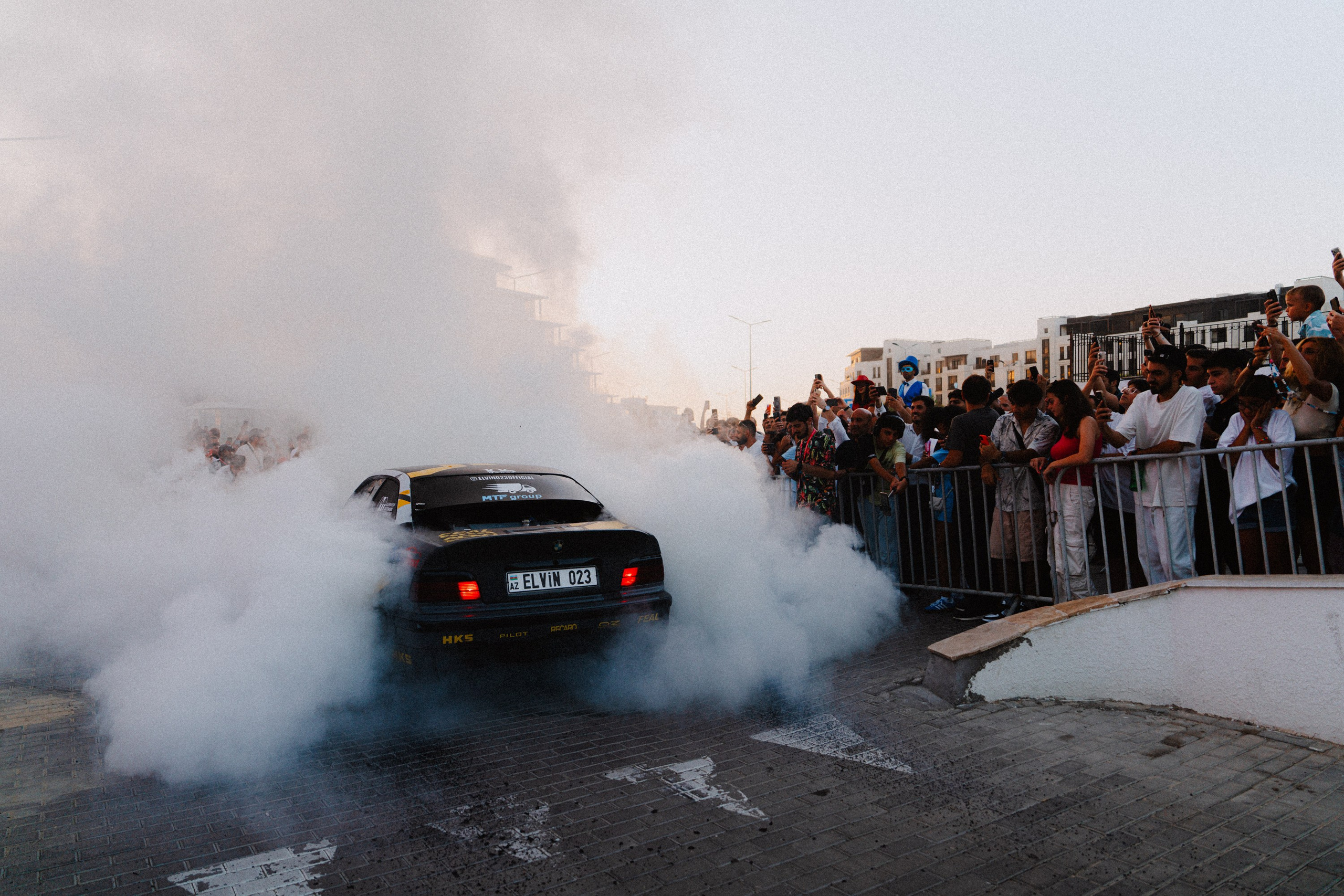 HYPER DRIVE. WORLDWIDE COMMERCIAL AUTOMOTIVE PHOTOGRAPHER