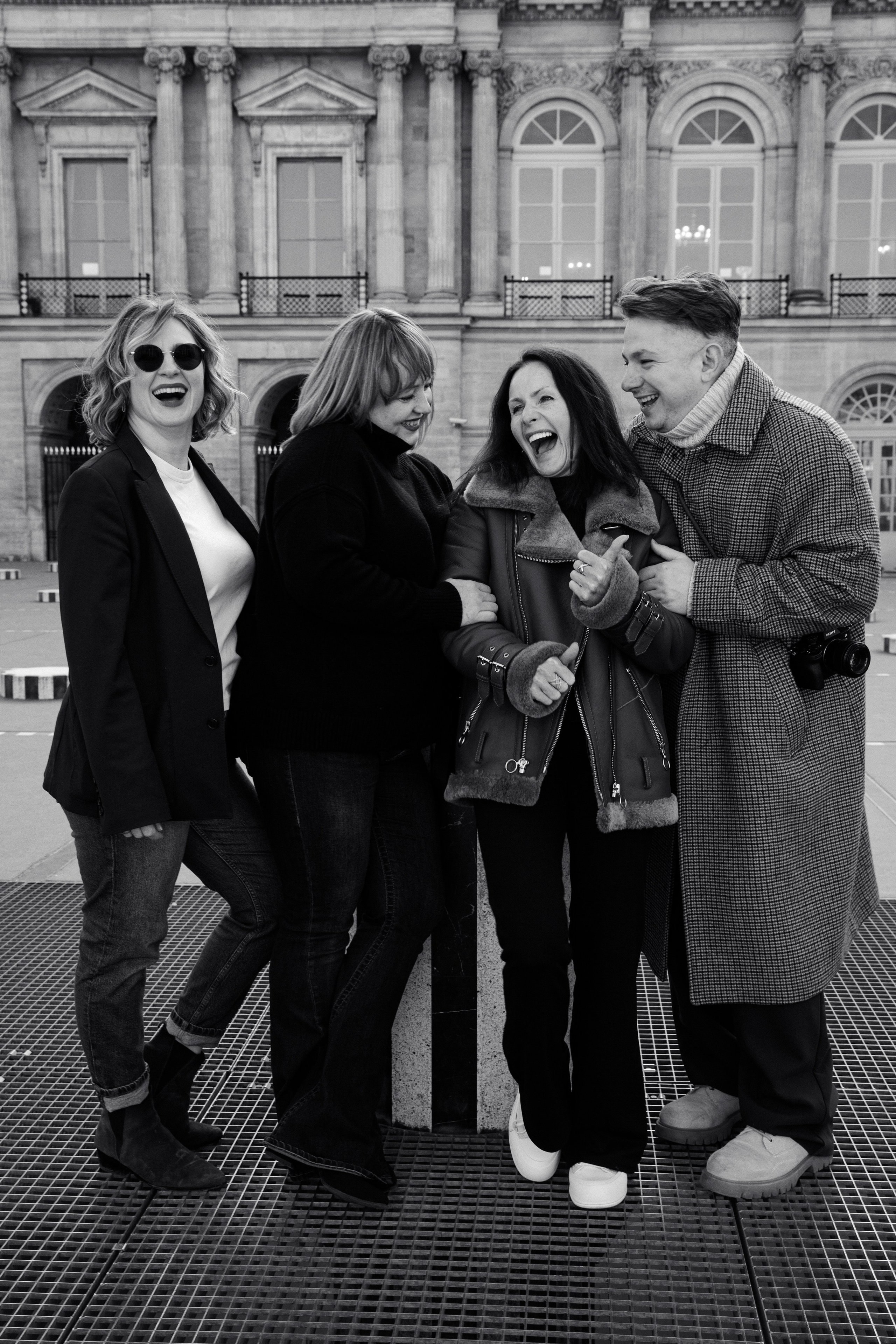 Big Family Photoshoot in Paris — Natural & Lifestyle Moments. Paris Wedding Photographer