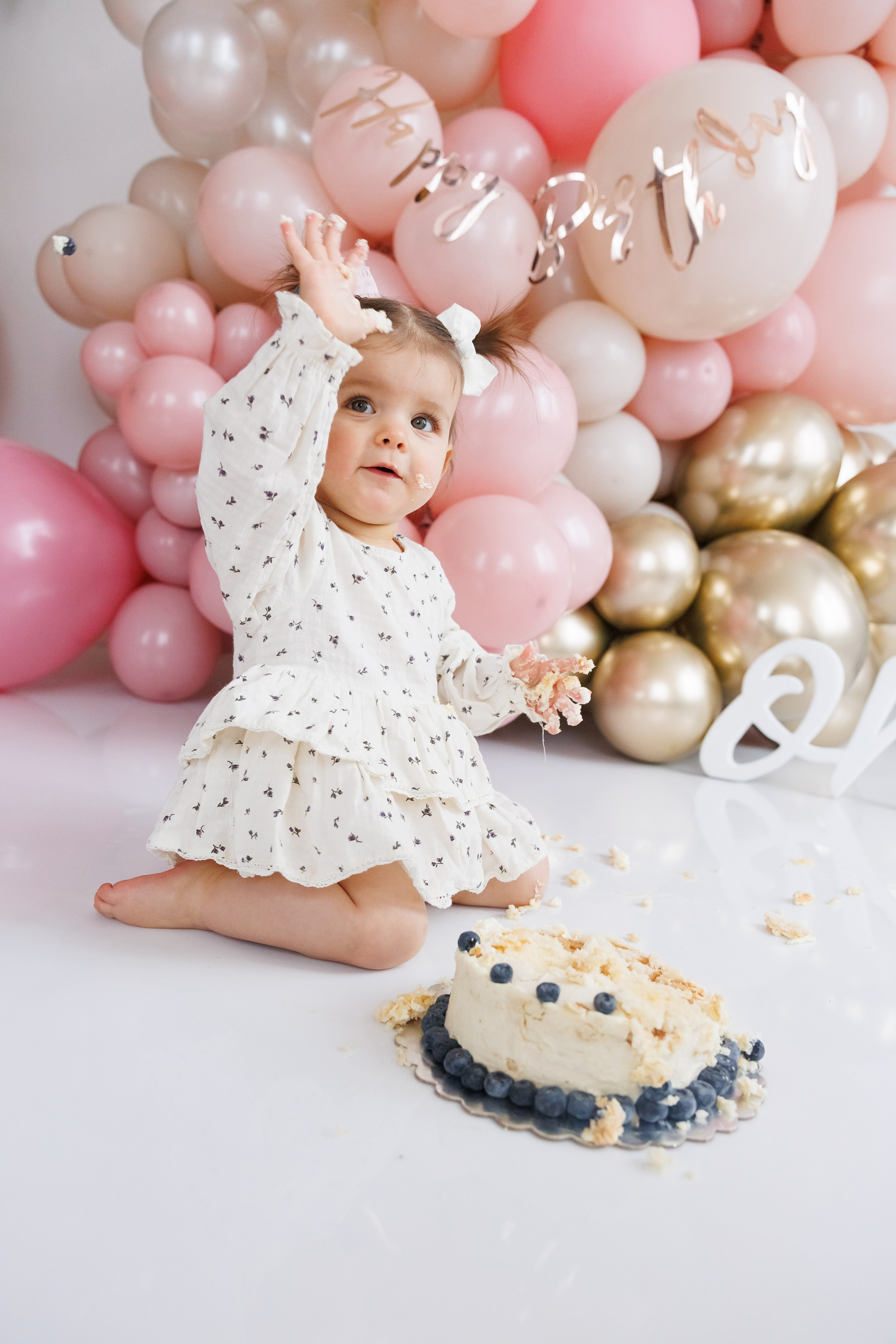 Smash cake. Фотограф Ирина Йотова