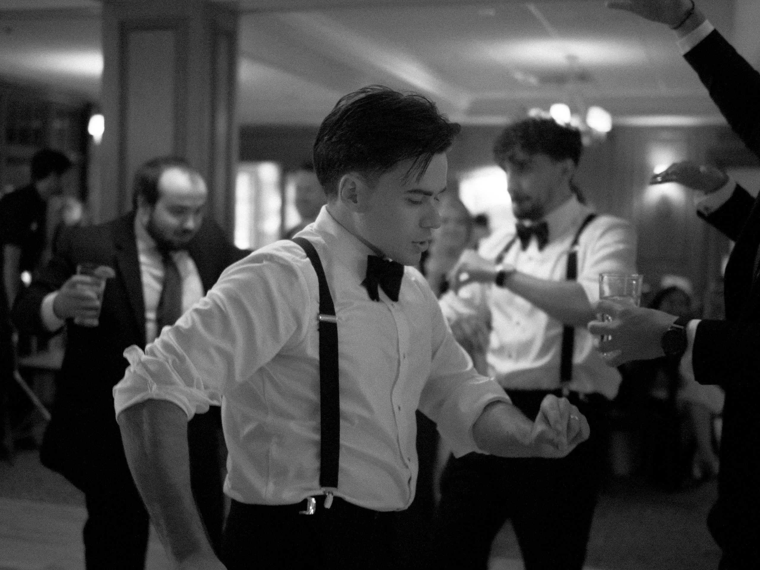 Wedding of Cassandra and Loïc in Beaconsfield, Montreal. Wedding and Family Photography Montreal Muriel Oe Photo