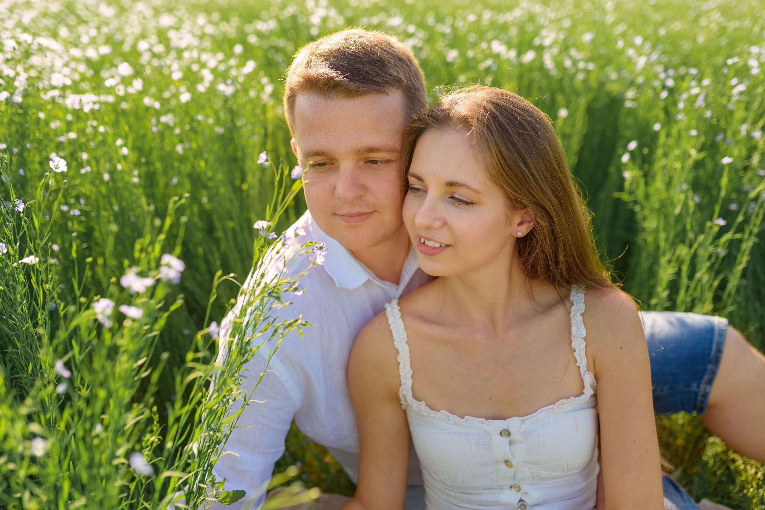 Льняная свадьба в льняном поле. Семейный фотограф и фотограф новорожденных в Вильнюсе Ирина Беленкевич