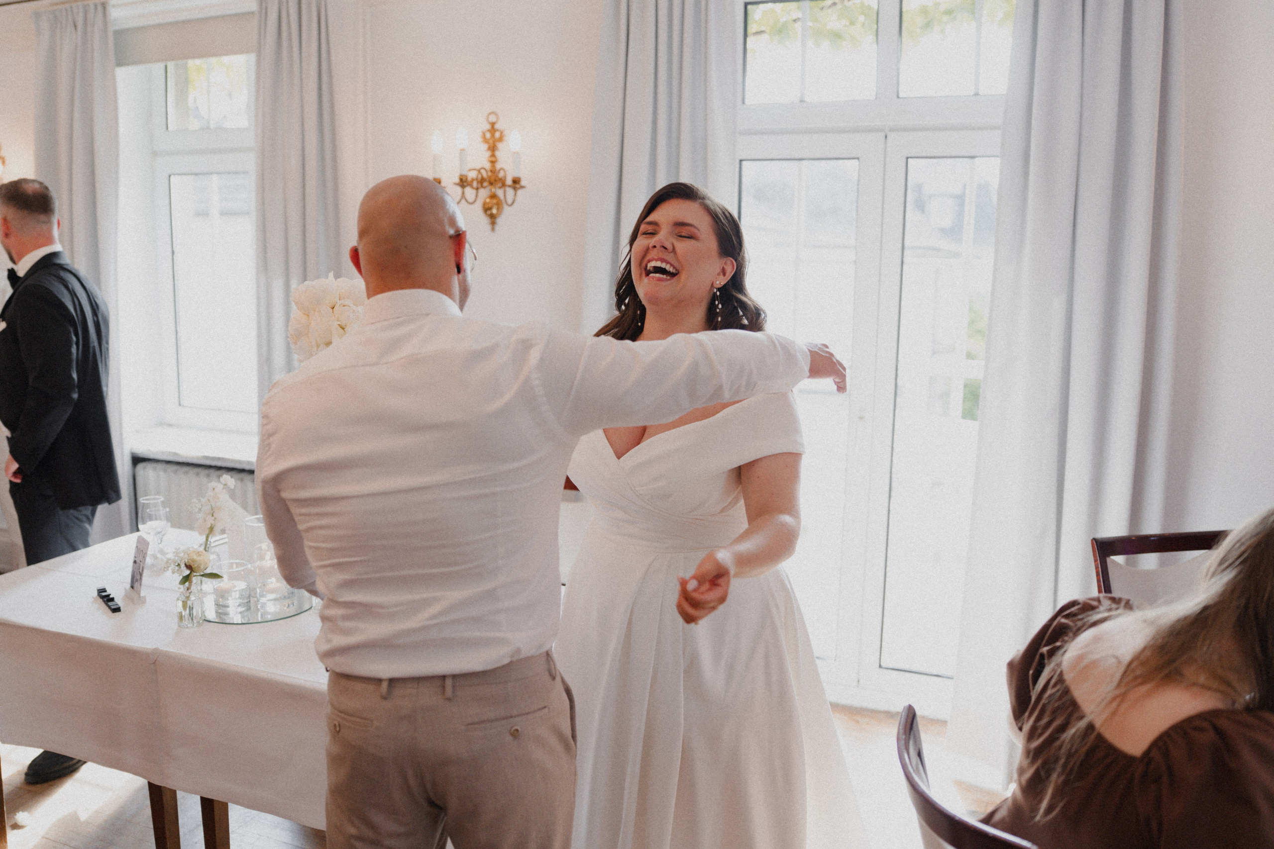 Jessica & Felix I Gesellschaft Harmonie Bochum. Hochzeitsfotografin Bochum | Halyna Reiche Fotografie NRW