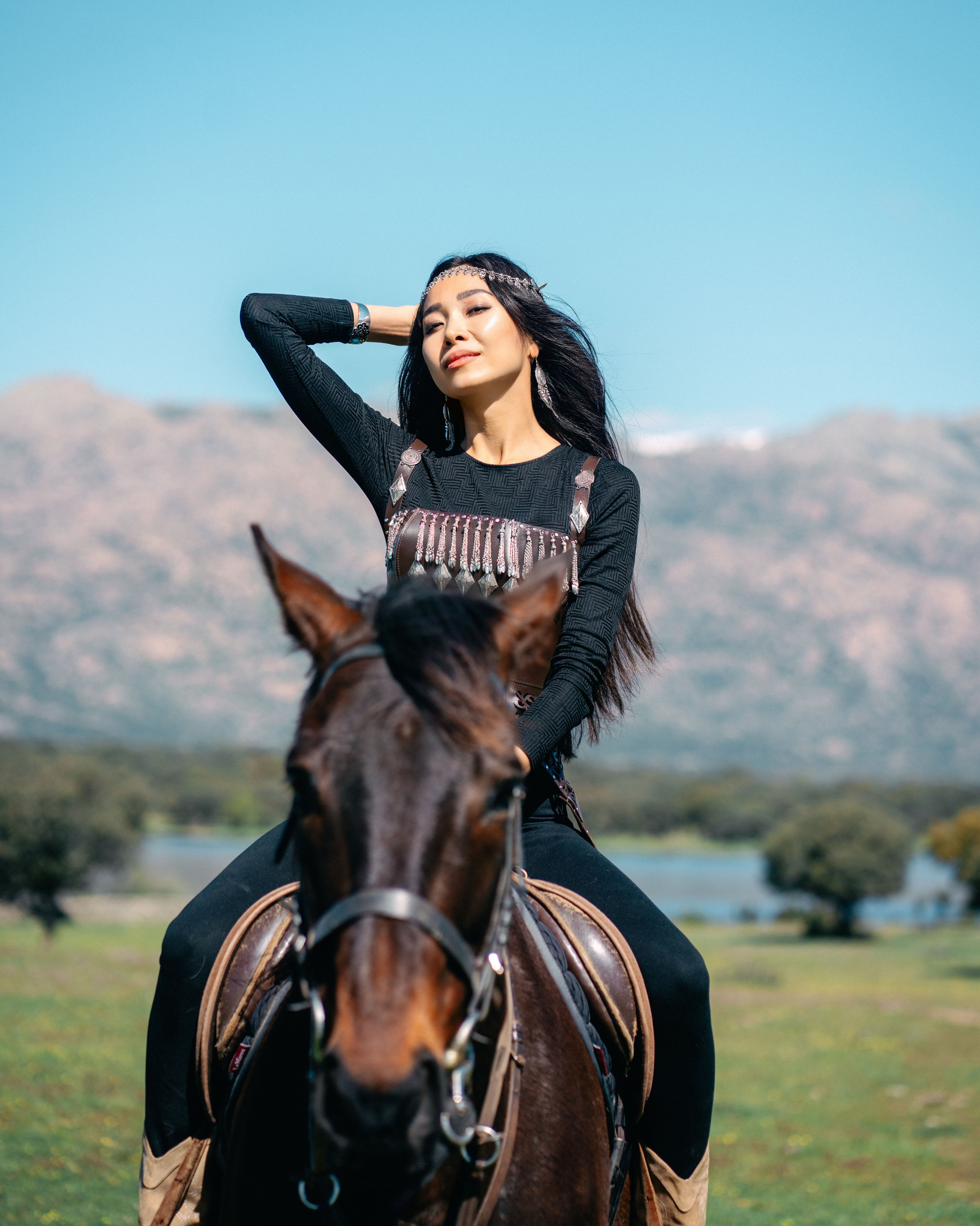 Конная фотосессия. Женские портреты в Мадриде — естественная красота и свет | Anna Maruleva