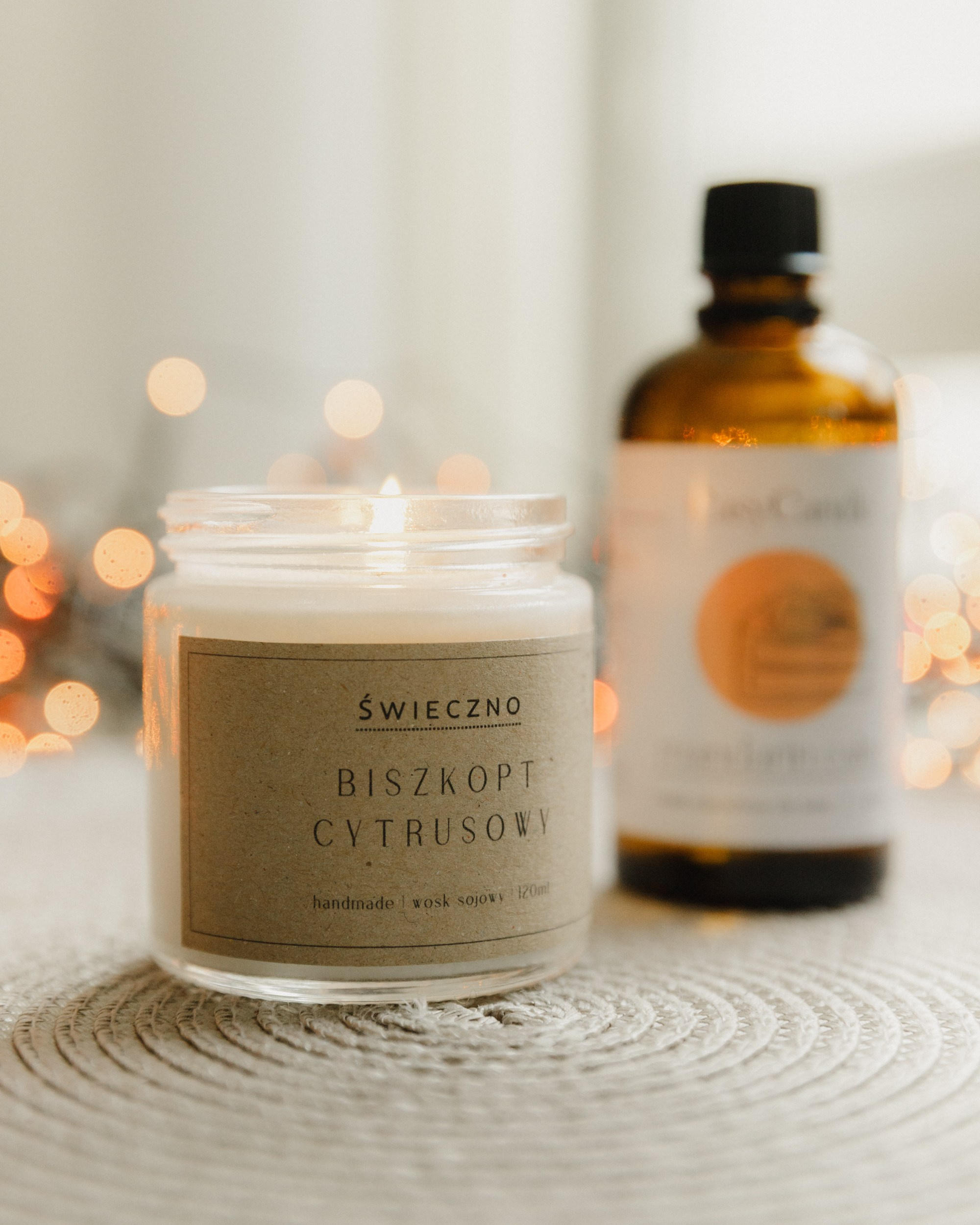 Candles | insta content. Kaja | fotograf we Wrocławiu | ludzie i psy