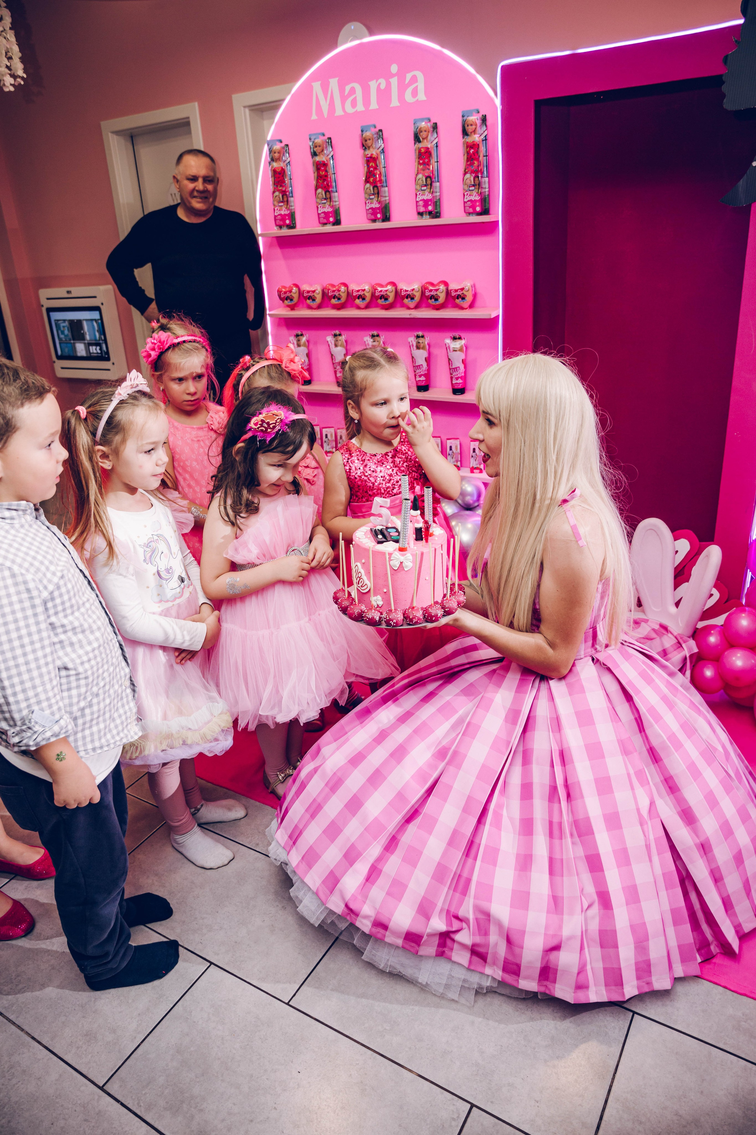 Geburtstag Party. Portrait family photographer in Berlin Elena Zakh