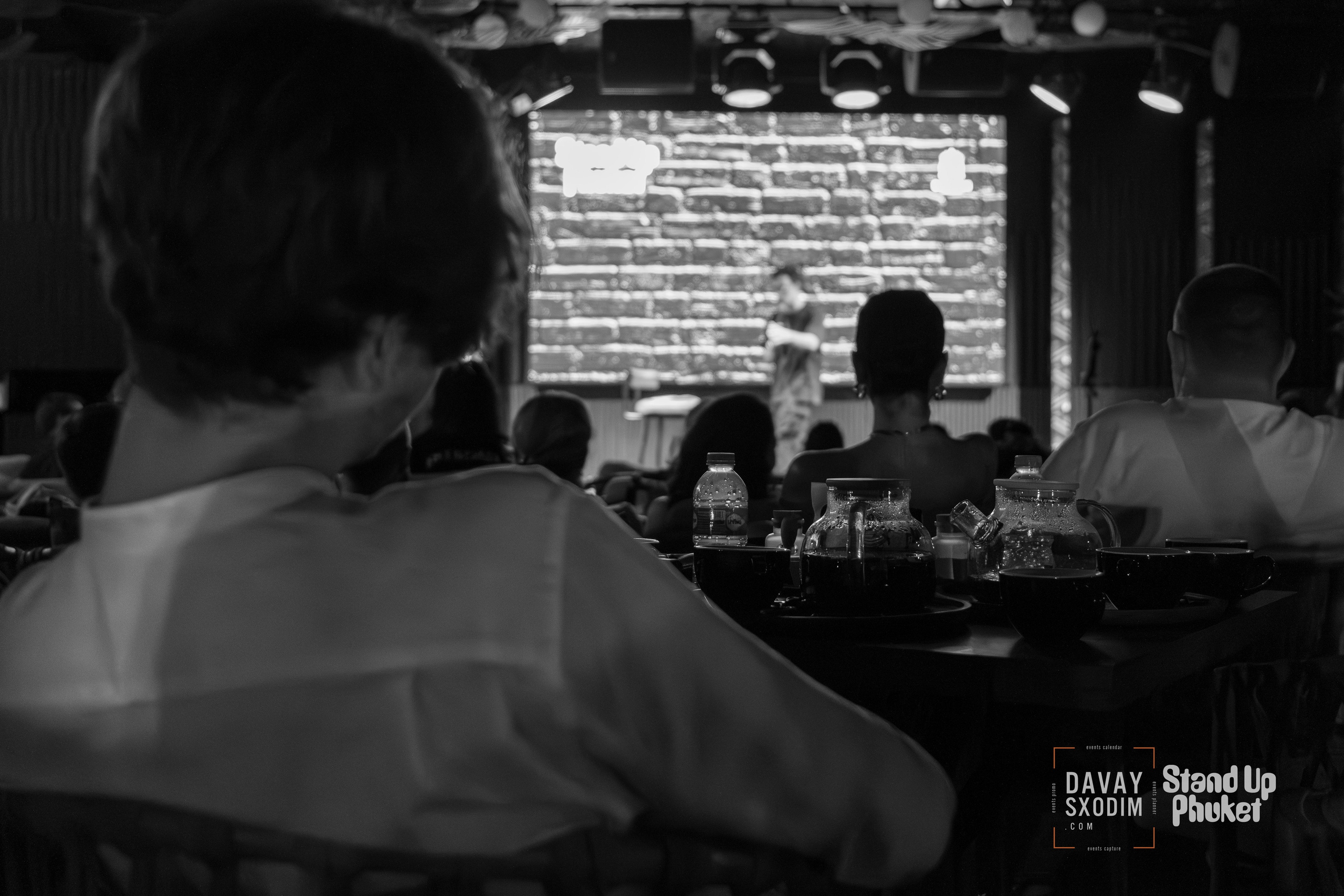 Standup Влада Лапина | Фоторепортаж | Афиша | DAVAYSXODIM.com PHUKET. АФИША|ФОТОРЕПОРТАЖИ|ИВЕНТЫ|ПХУКЕТ