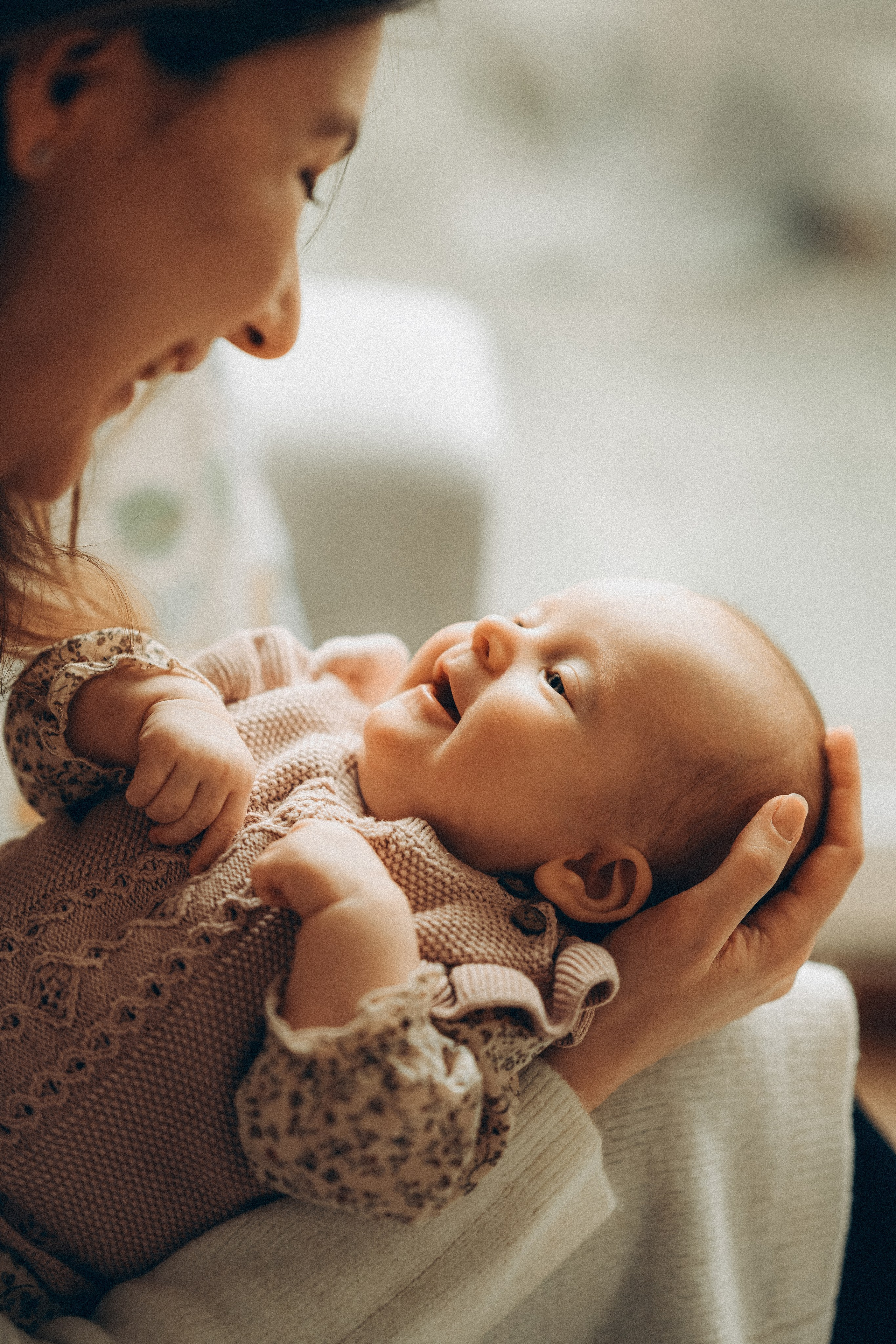 Home newborn session. Tania Gandrabur, photographer in West Midlands, England