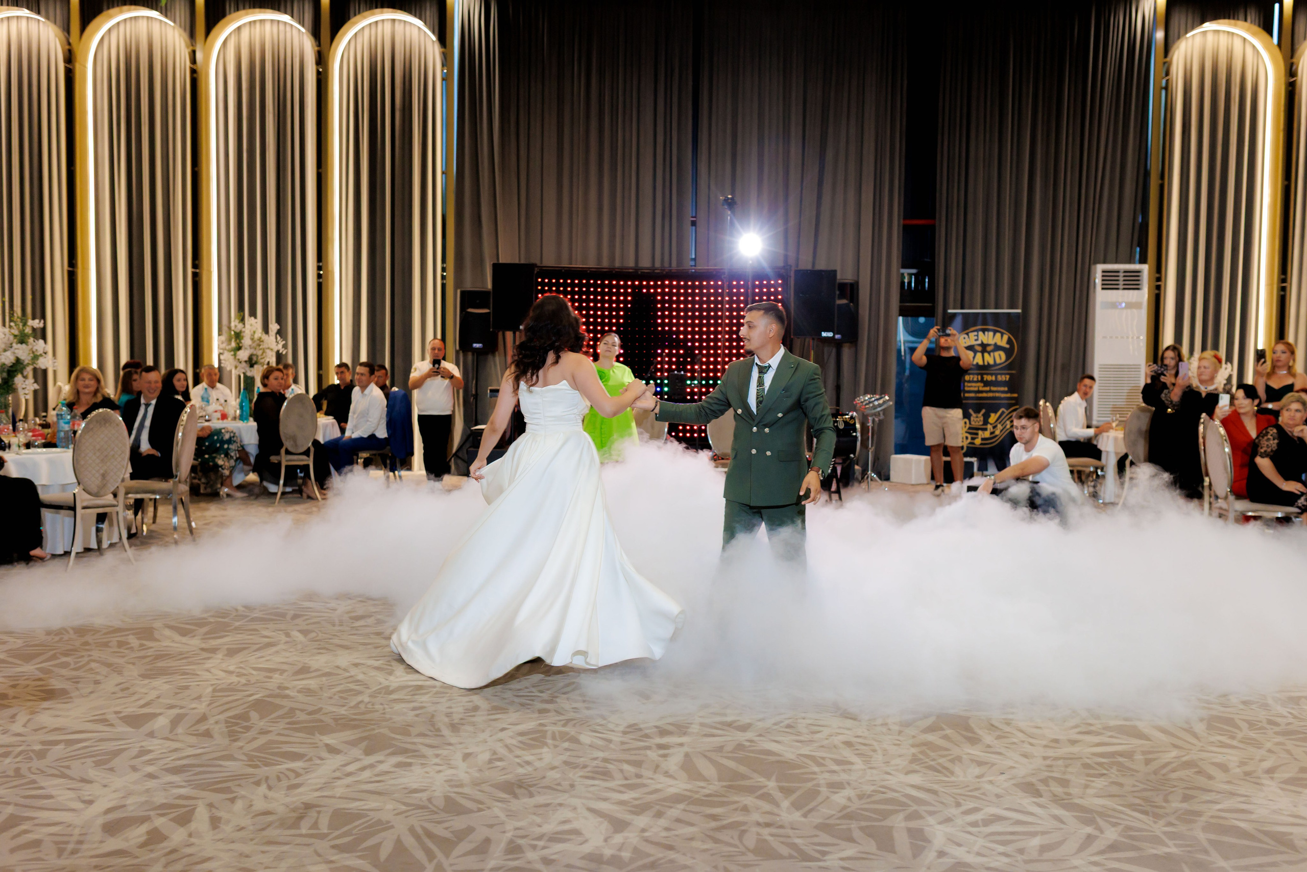 Nunta Nicoleta & Răzvan | Fotografie & Videografie Profesională. Servicii foto-video profesionale, pentru momente de neuitat