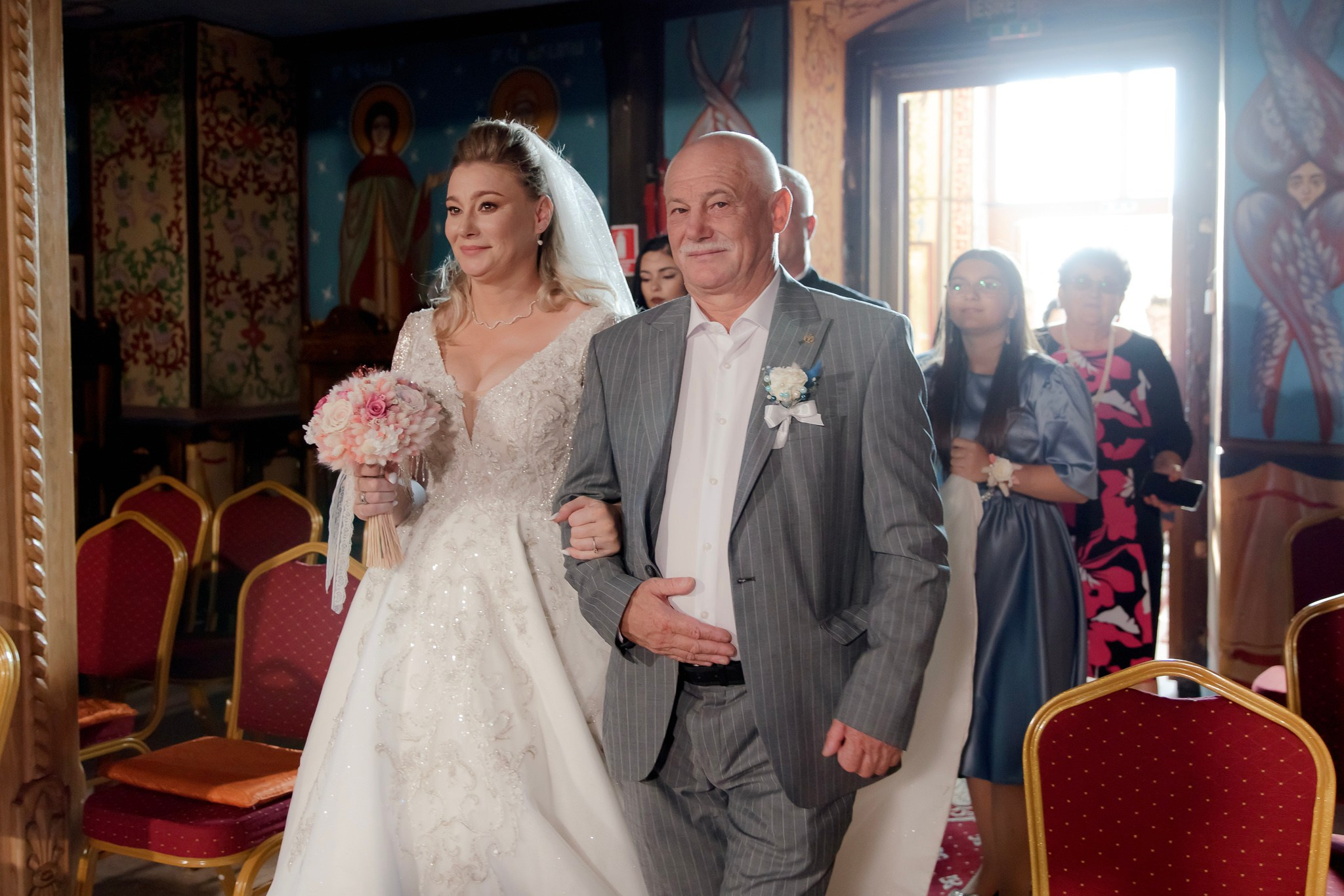 Mihai & Oana. Servicii foto-video profesionale, pentru momente de neuitat