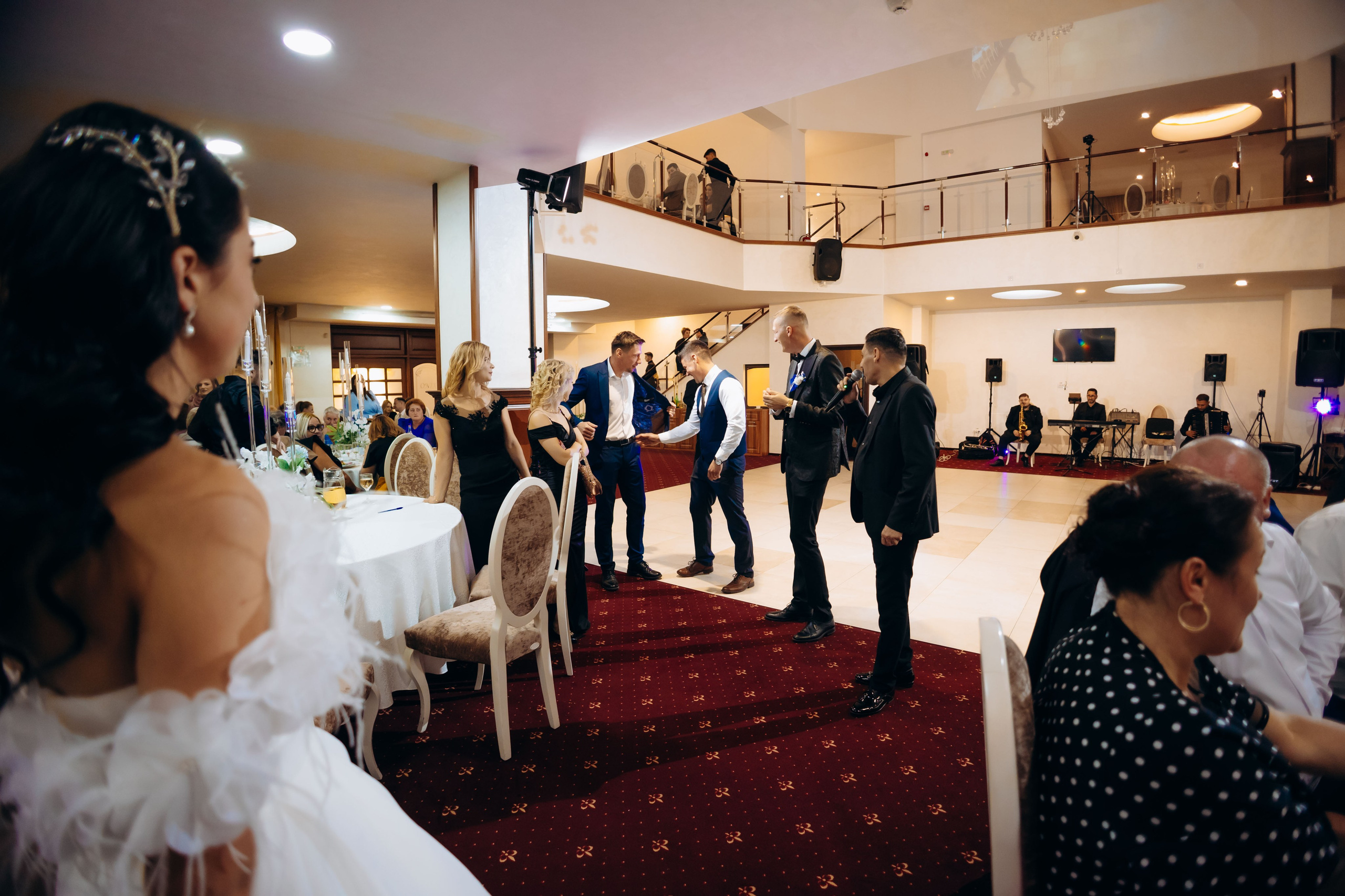 Loredana & Emilian – Ziua Nunții | Videografie - fotografie Botez Suceava, Iași, Botoșani. Servicii foto-video profesionale, pentru momente de neuitat