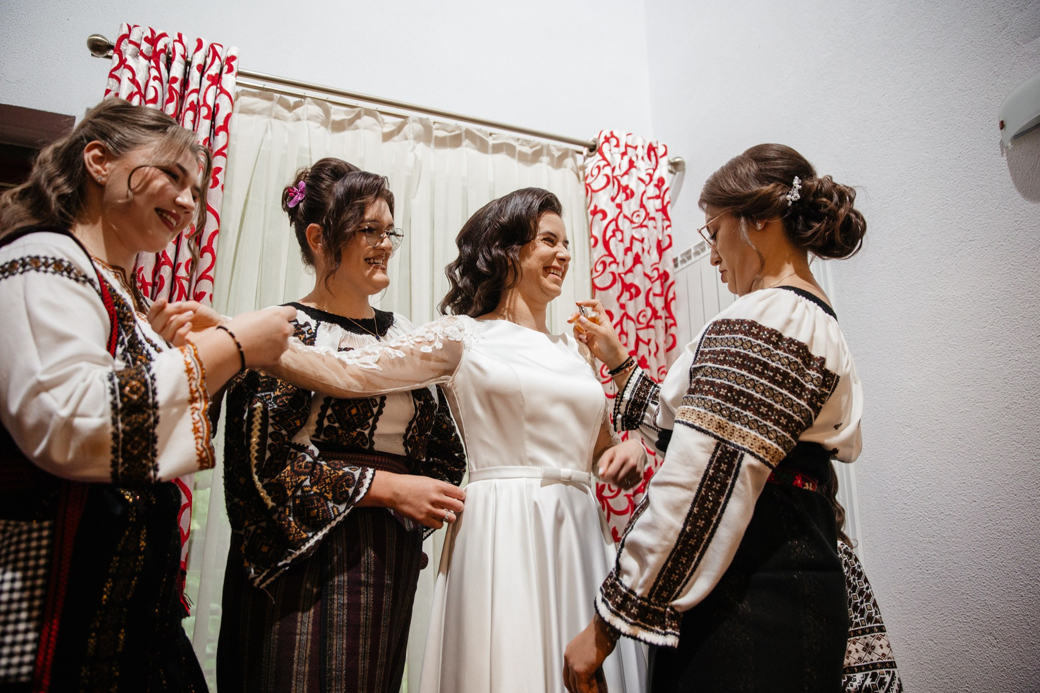 Nunta de Poveste la Sucevița: Cristi și Andreea. Servicii foto-video profesionale, pentru momente de neuitat