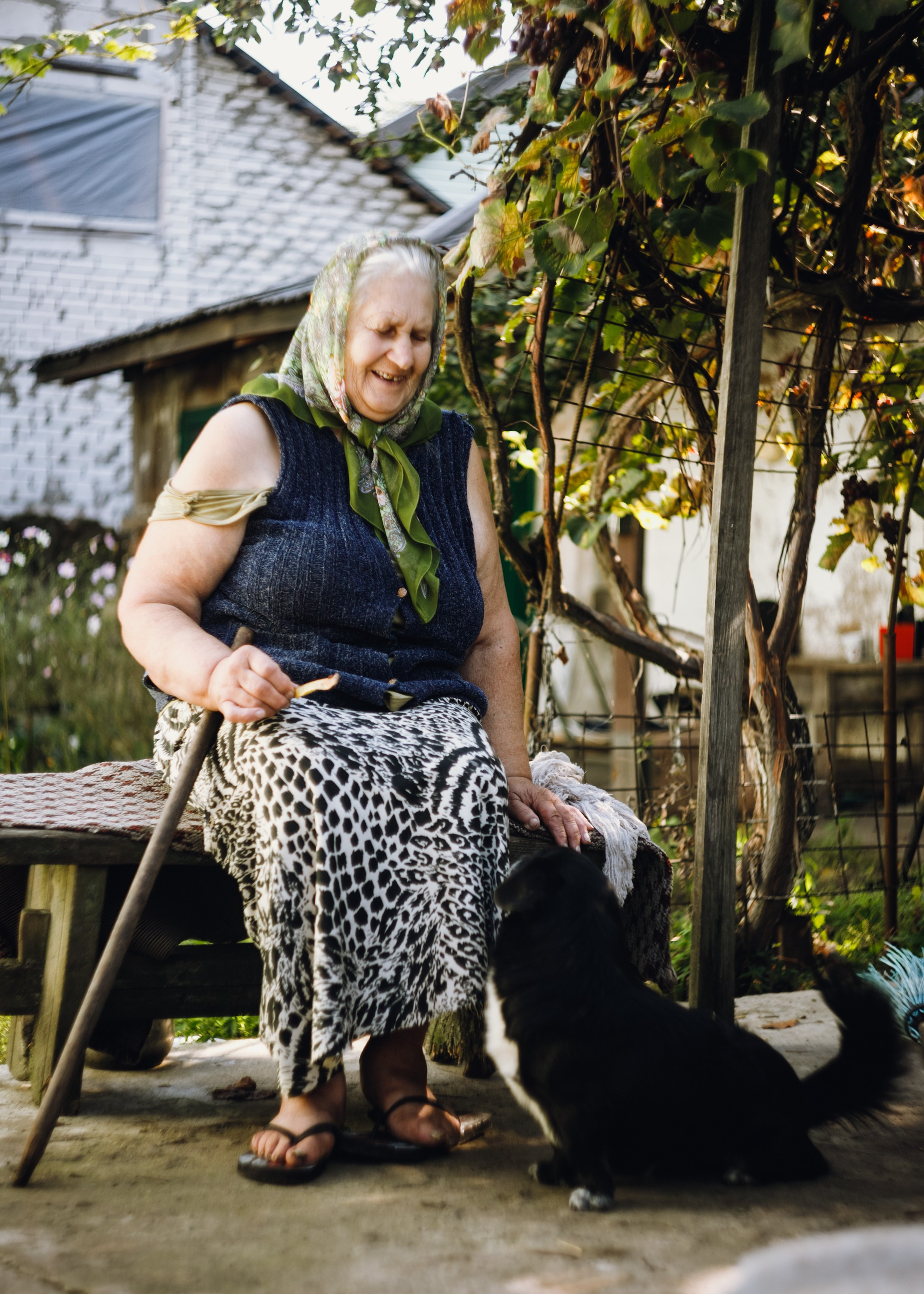 Grandmother's home in Brest. Kaja | fotograf we Wrocławiu | ludzie i psy