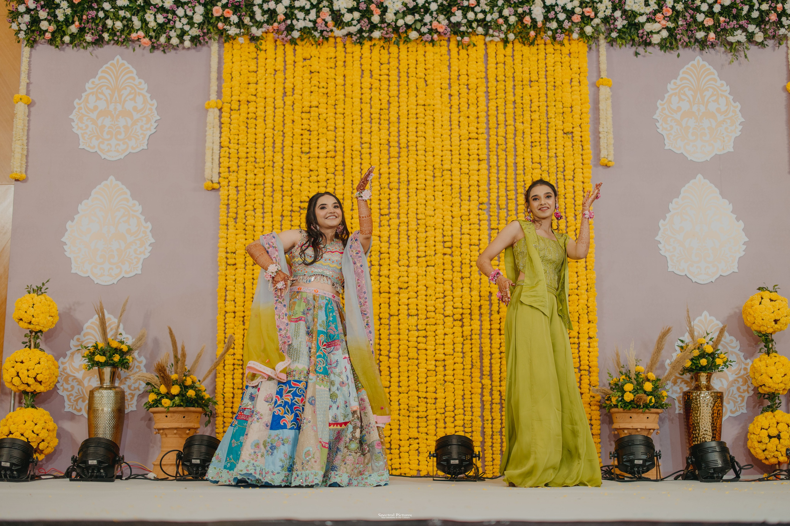 #ADIकीAESHहै