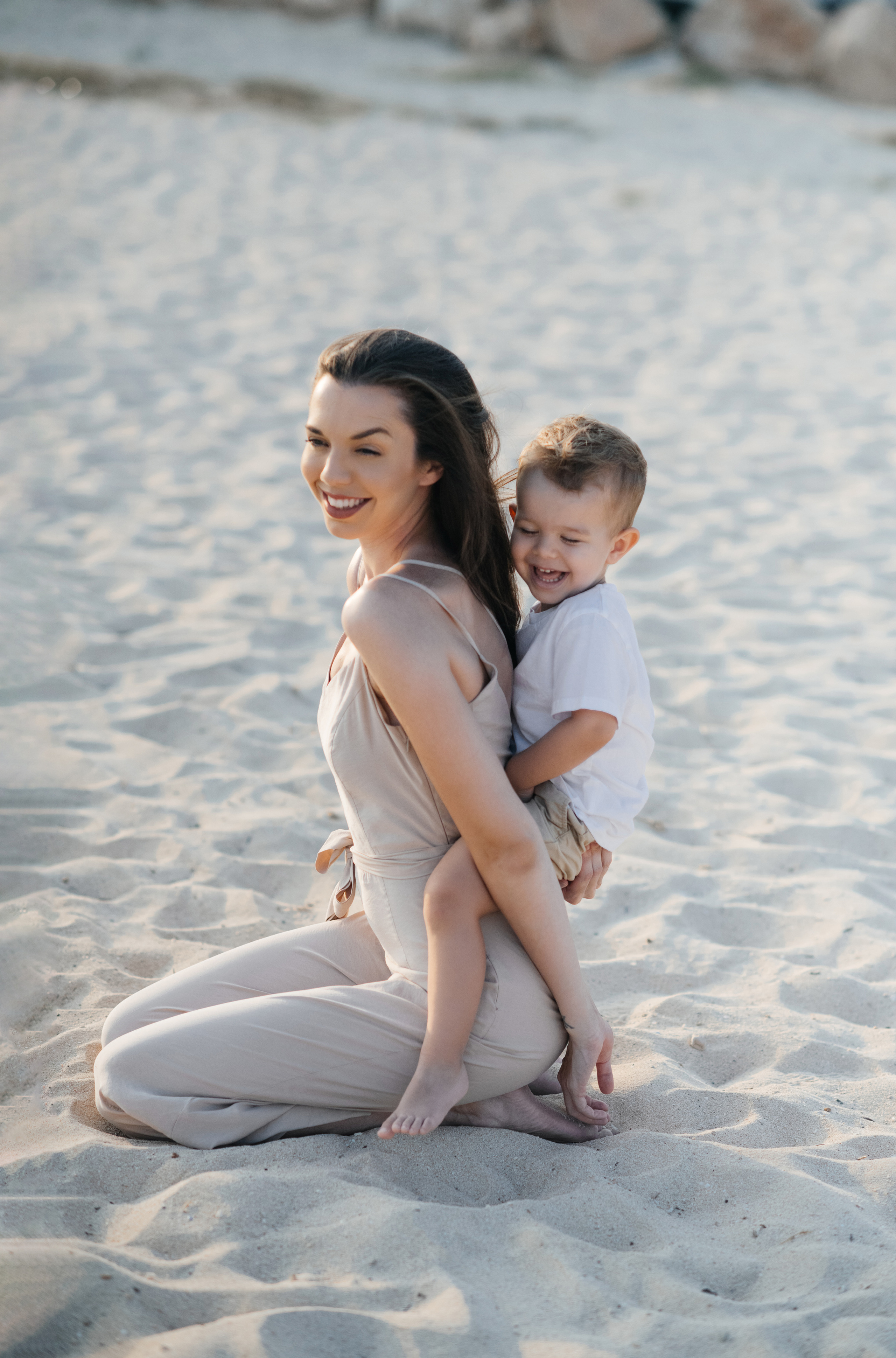 На диком пляже. Фотограф на Кипре