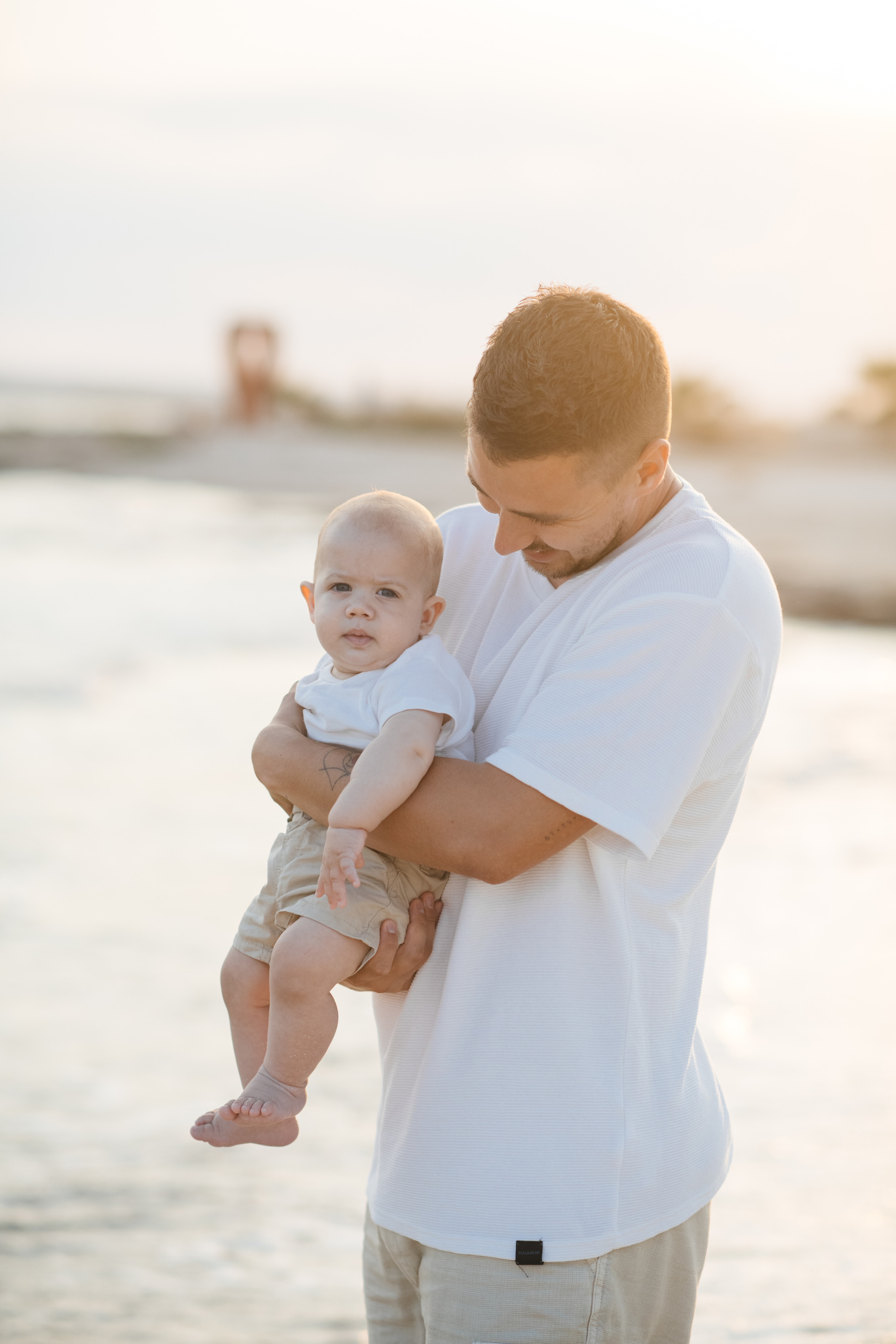 На диком пляже. Фотограф на Кипре