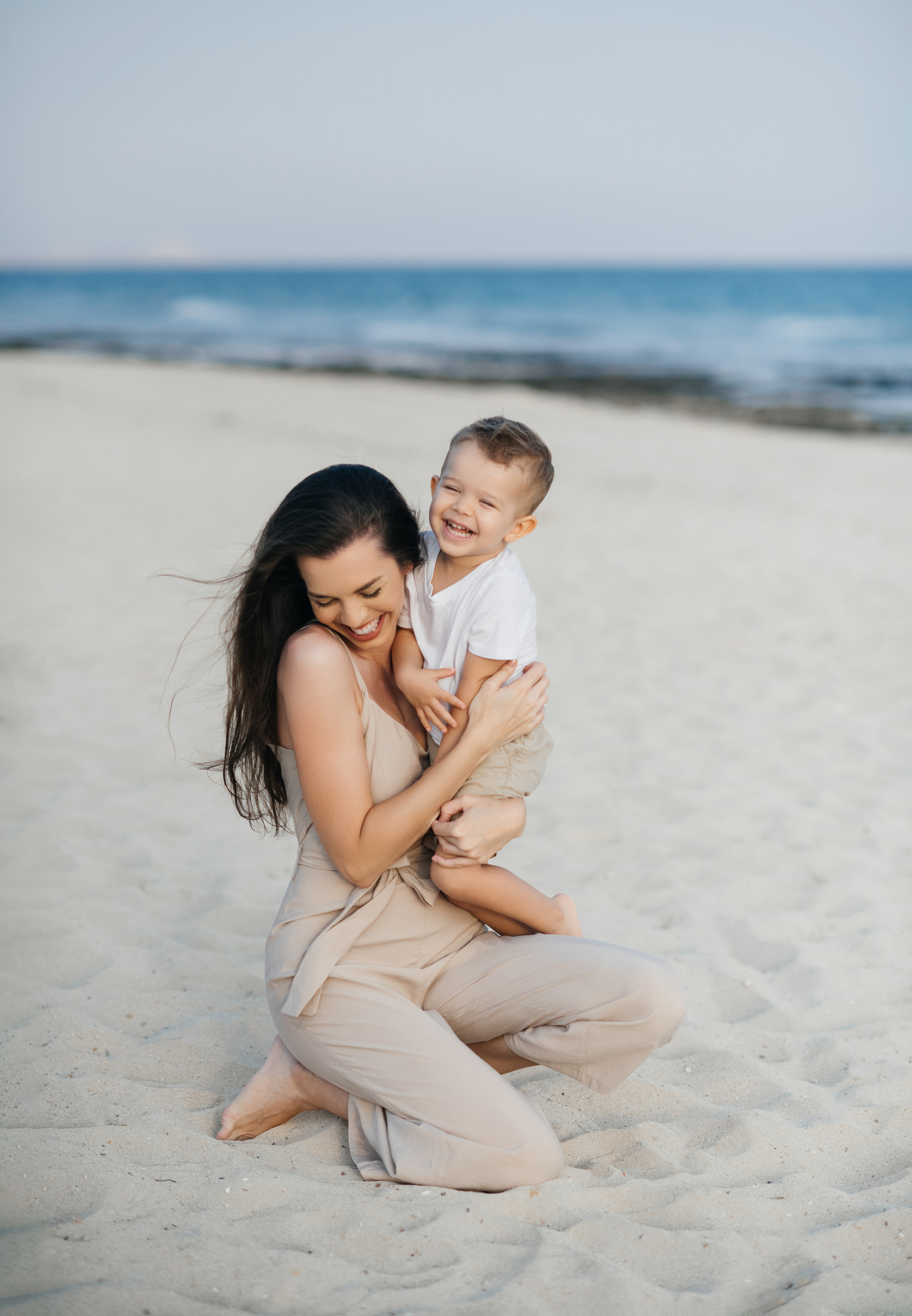 На диком пляже. Фотограф на Кипре