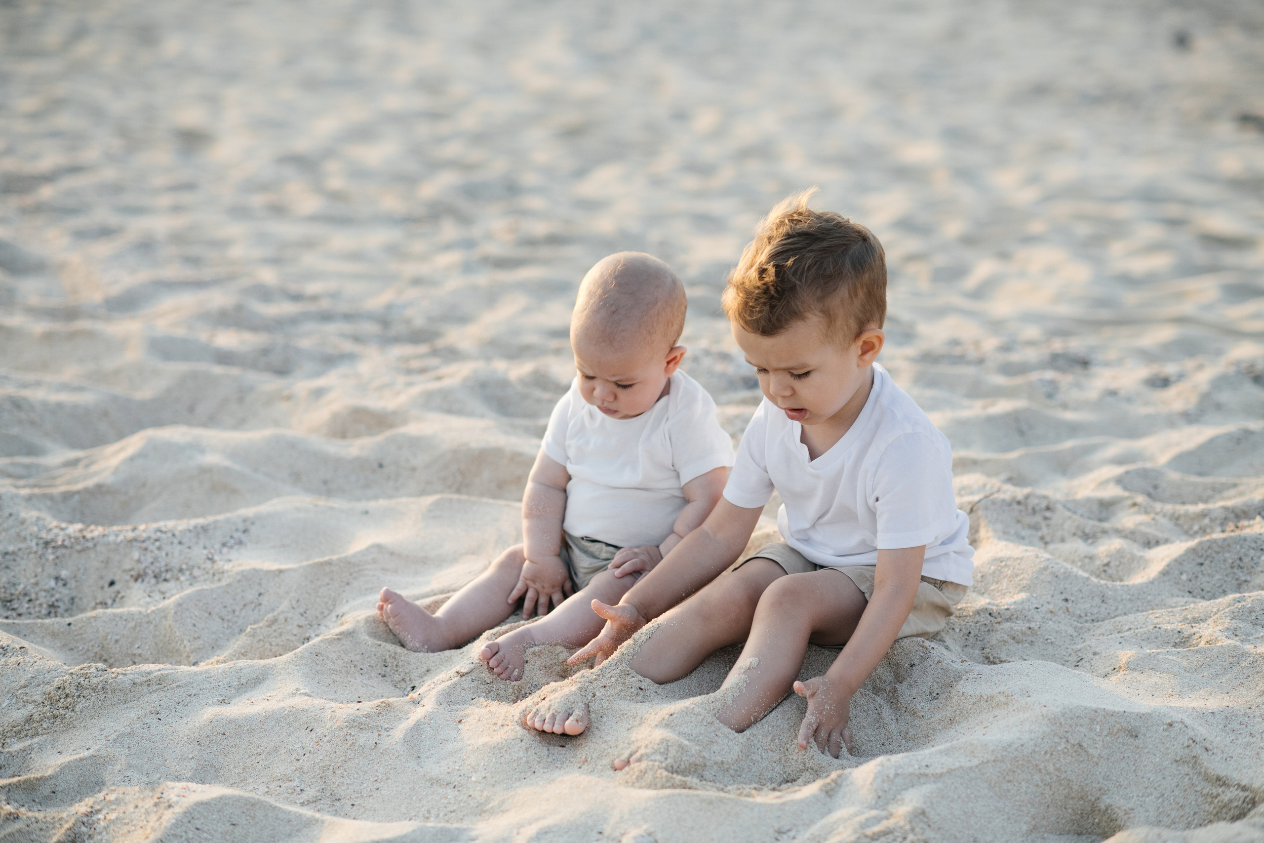 На диком пляже. Фотограф на Кипре