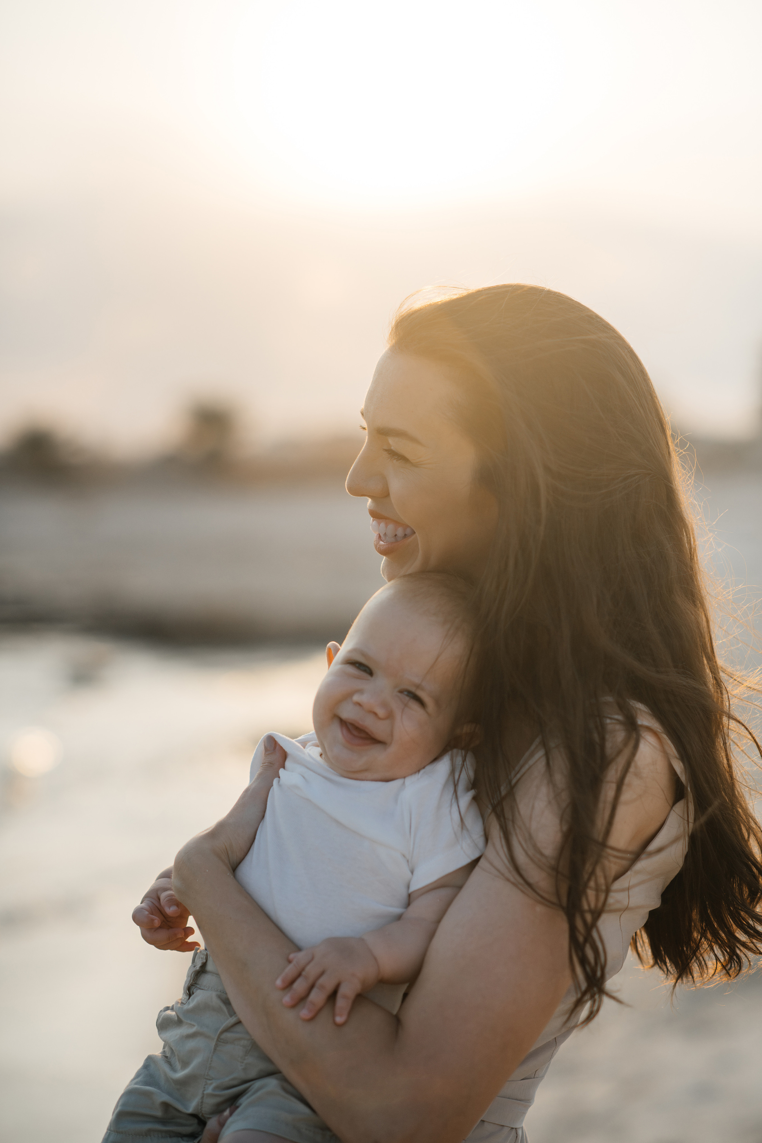 На диком пляже. Фотограф на Кипре