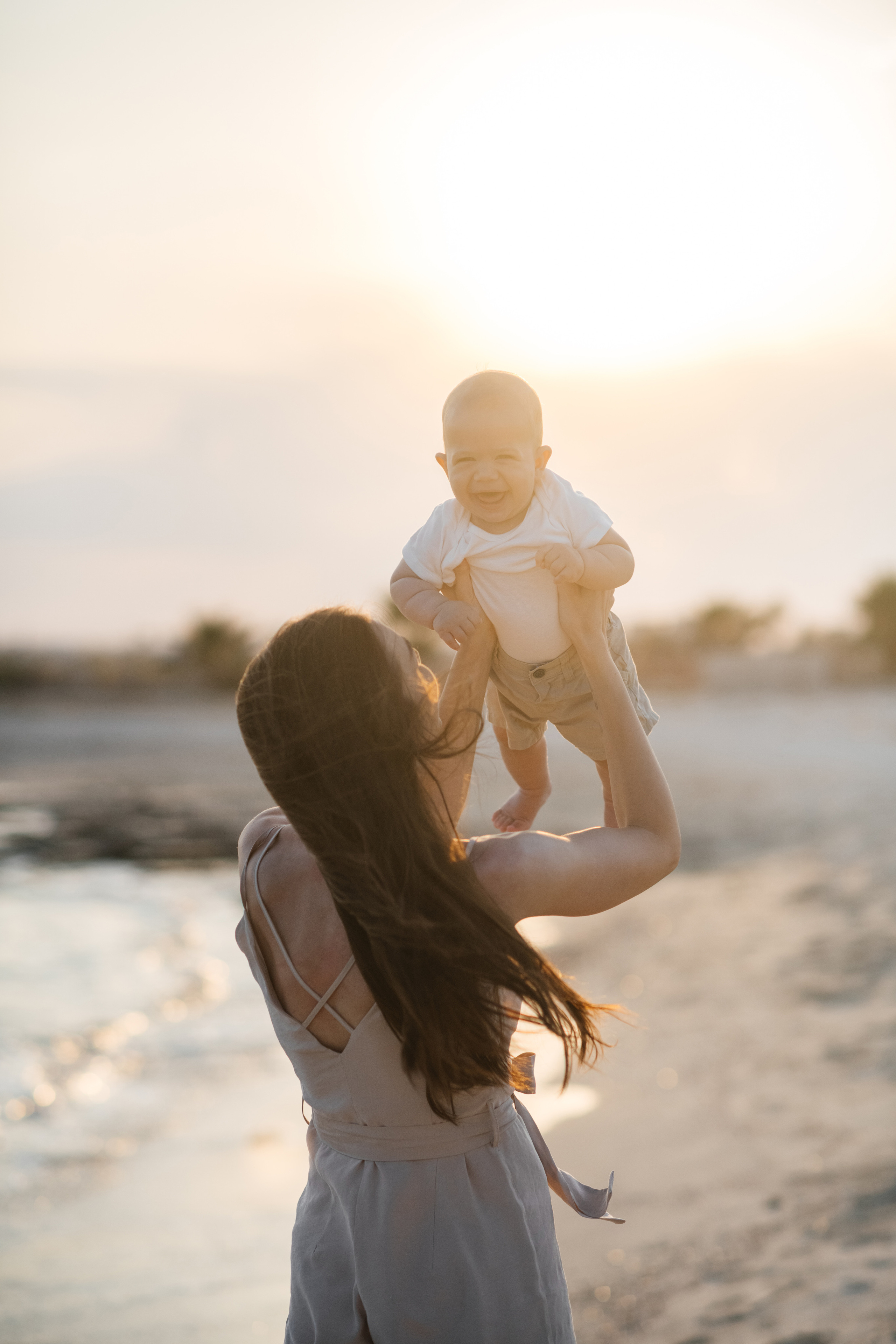 На диком пляже. Фотограф на Кипре