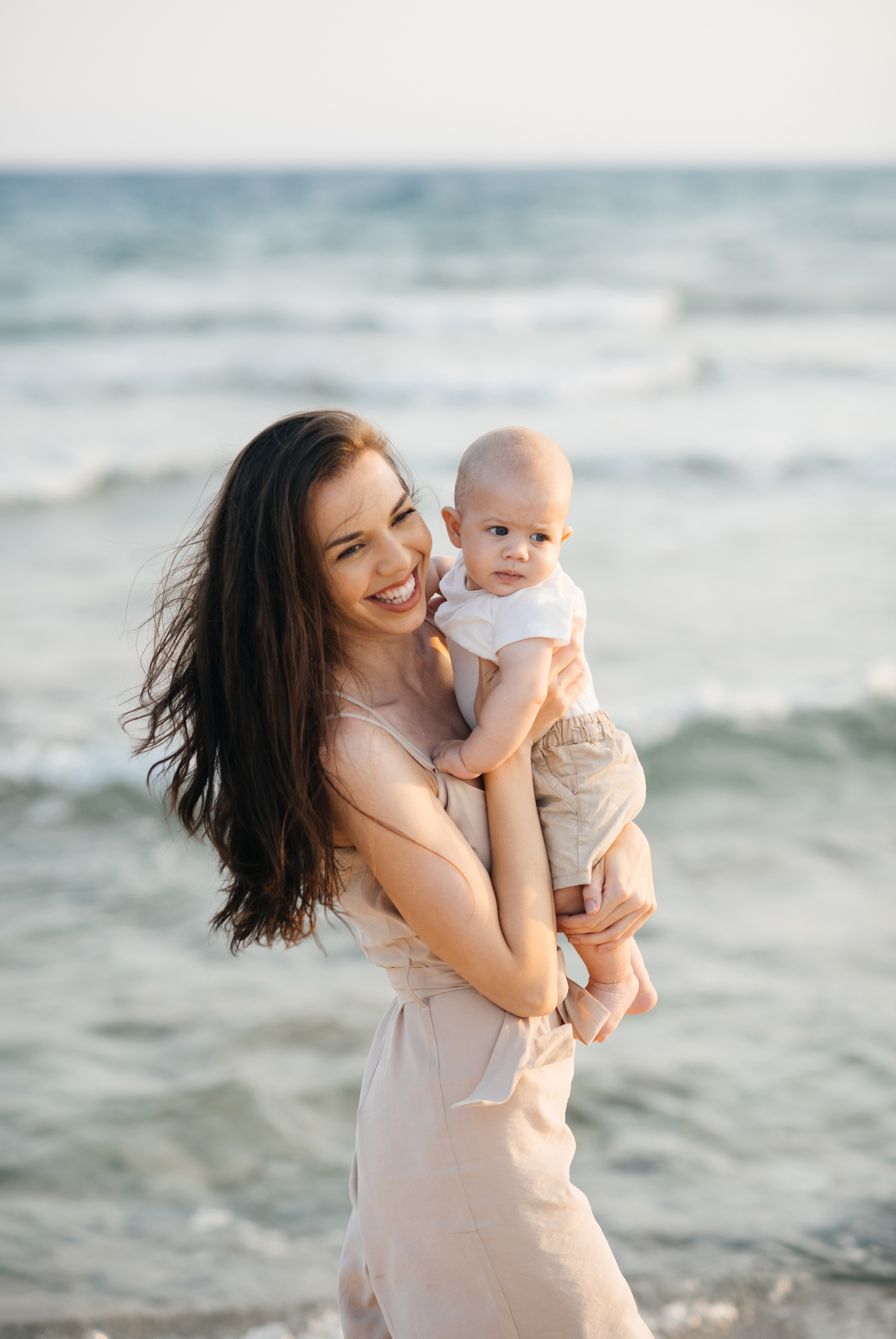 На диком пляже. Фотограф на Кипре