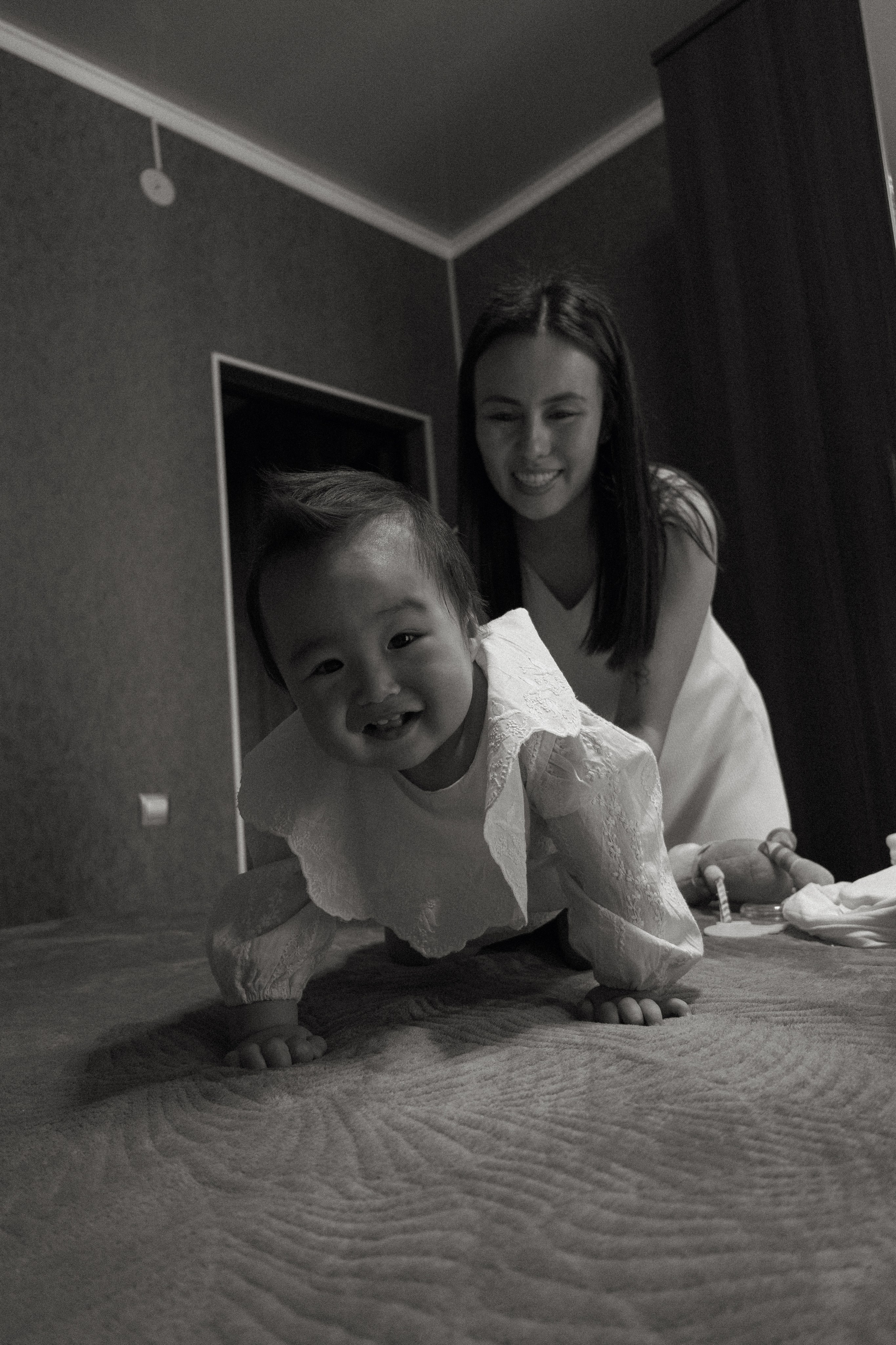 Love at home. Фотограф родов, семей и новорожденных малышей в Дубае