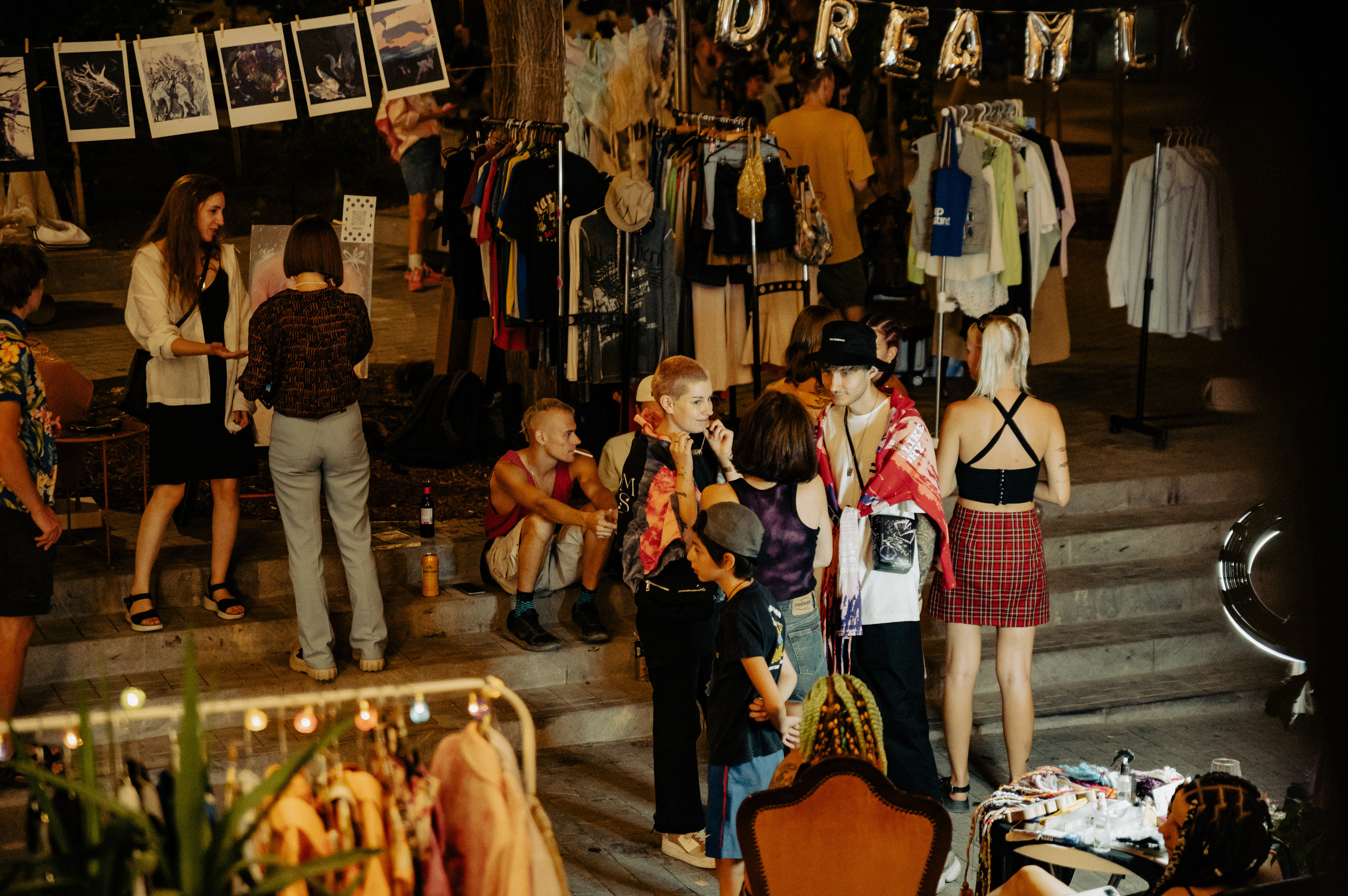 Dreamlanka market. Portrait and reportage photographer