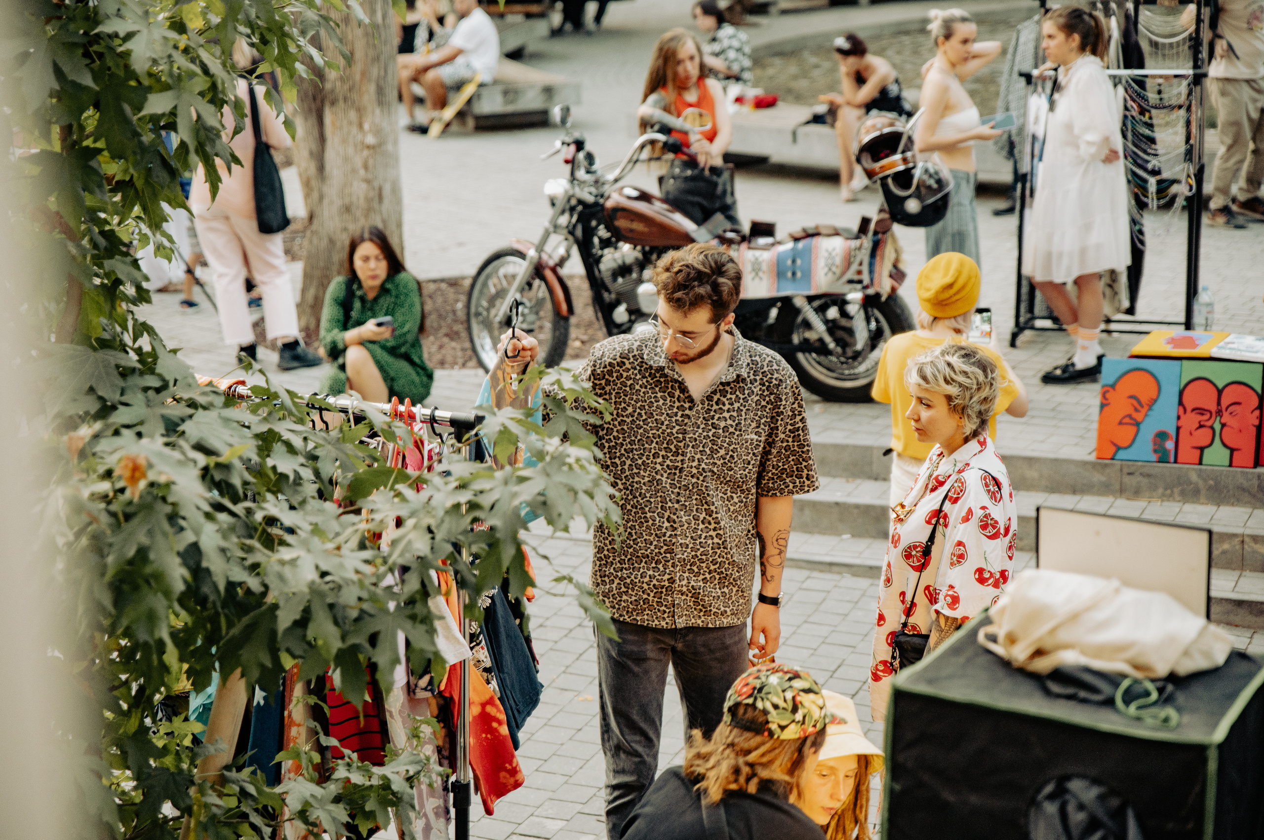 Dreamlanka market. Portrait and reportage photographer