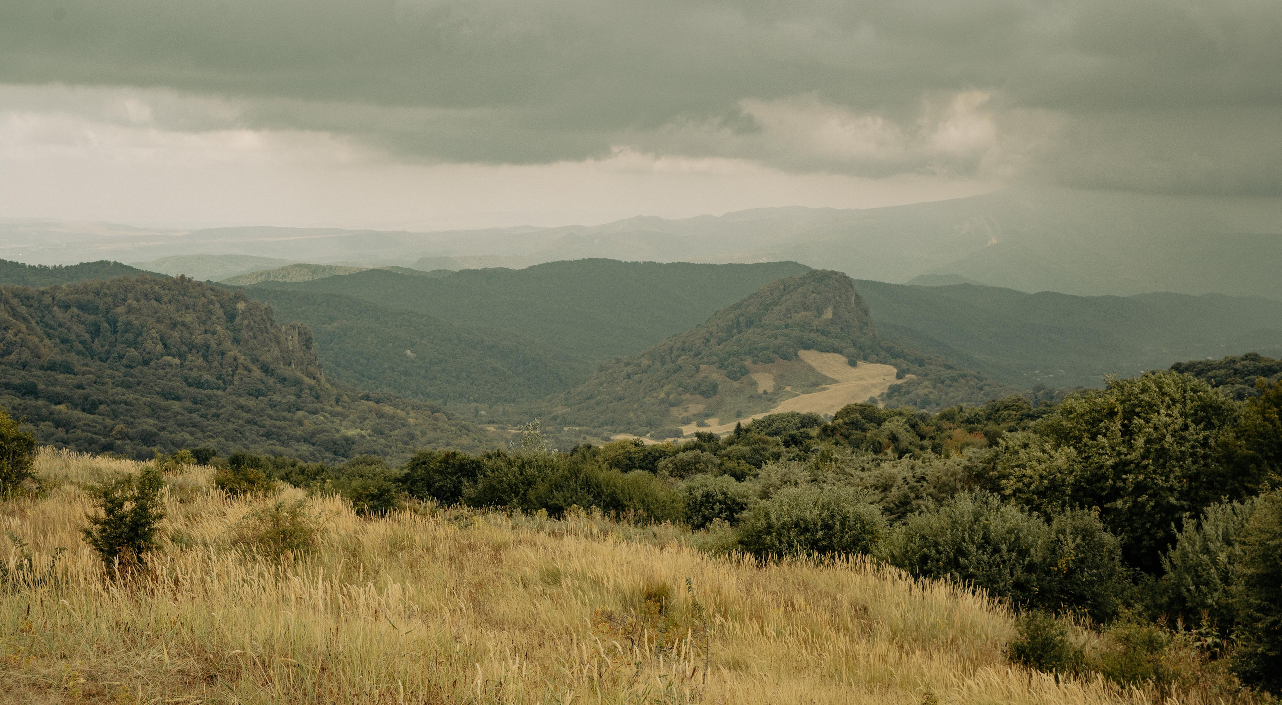 RTKVELLI. Фотограф в Тбилиси. Портрет, репортаж, эвент. Геннадий Демченко