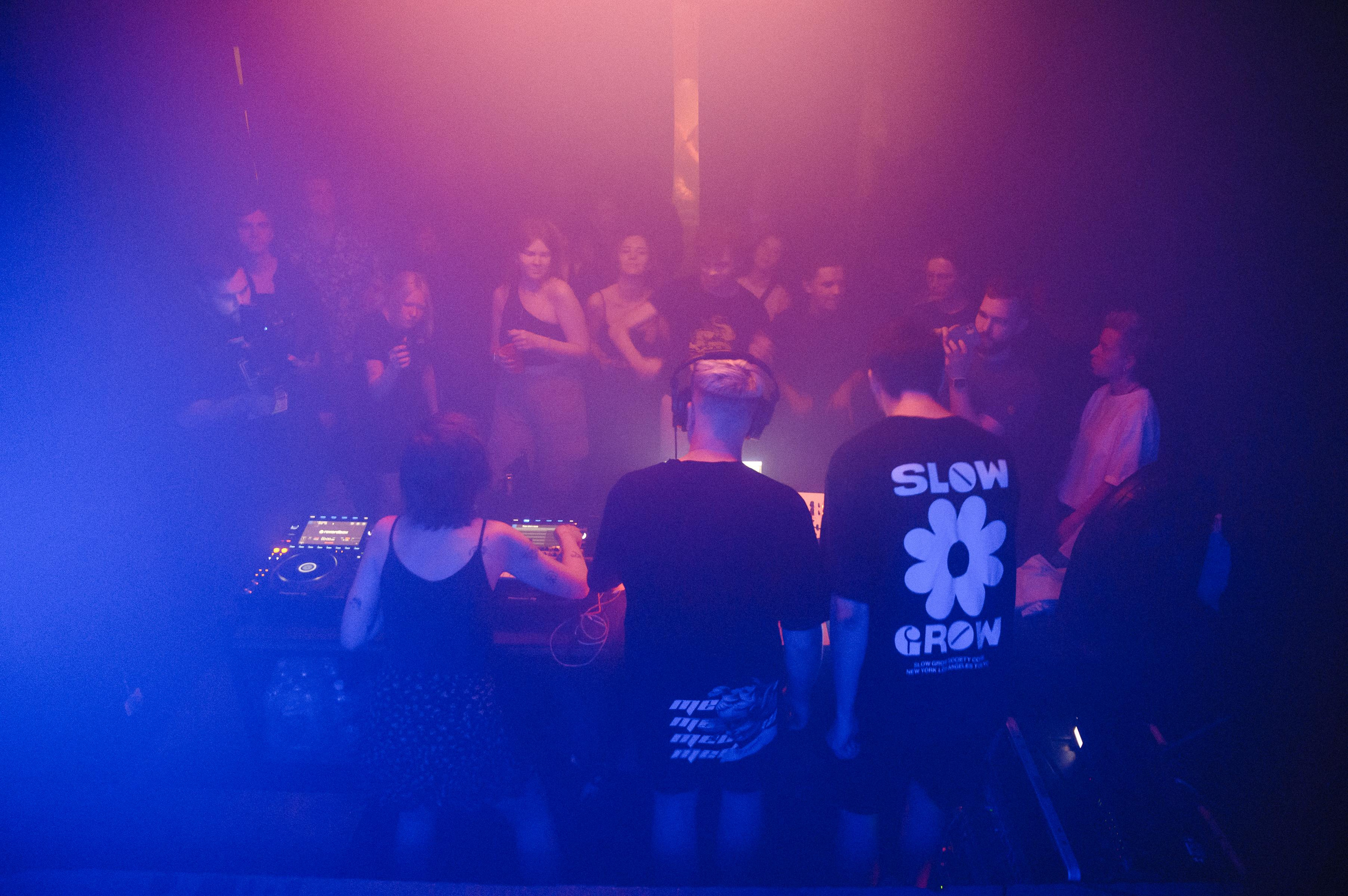 Echoverse. Portrait and reportage photographer