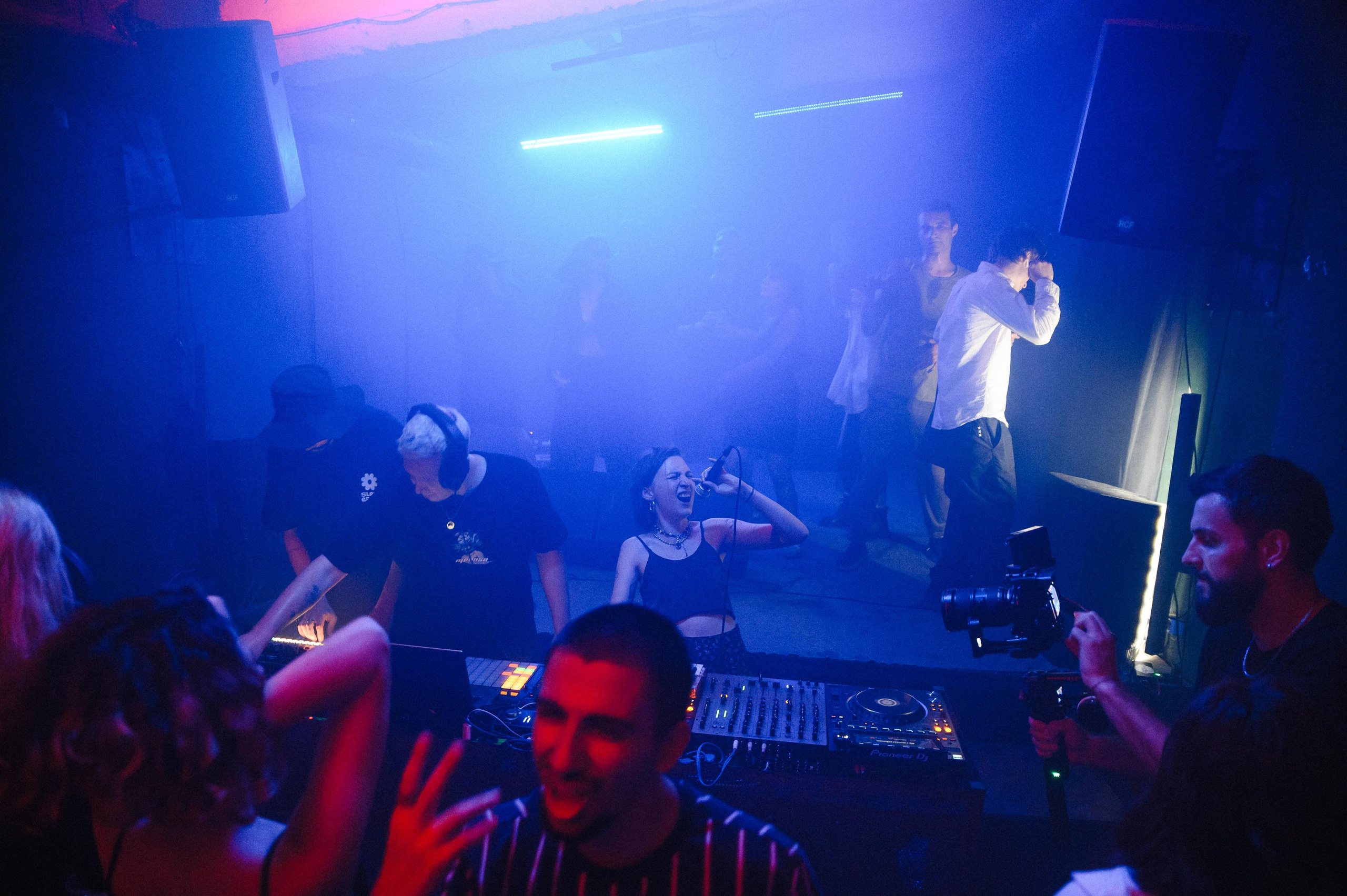 Echoverse. Portrait and reportage photographer