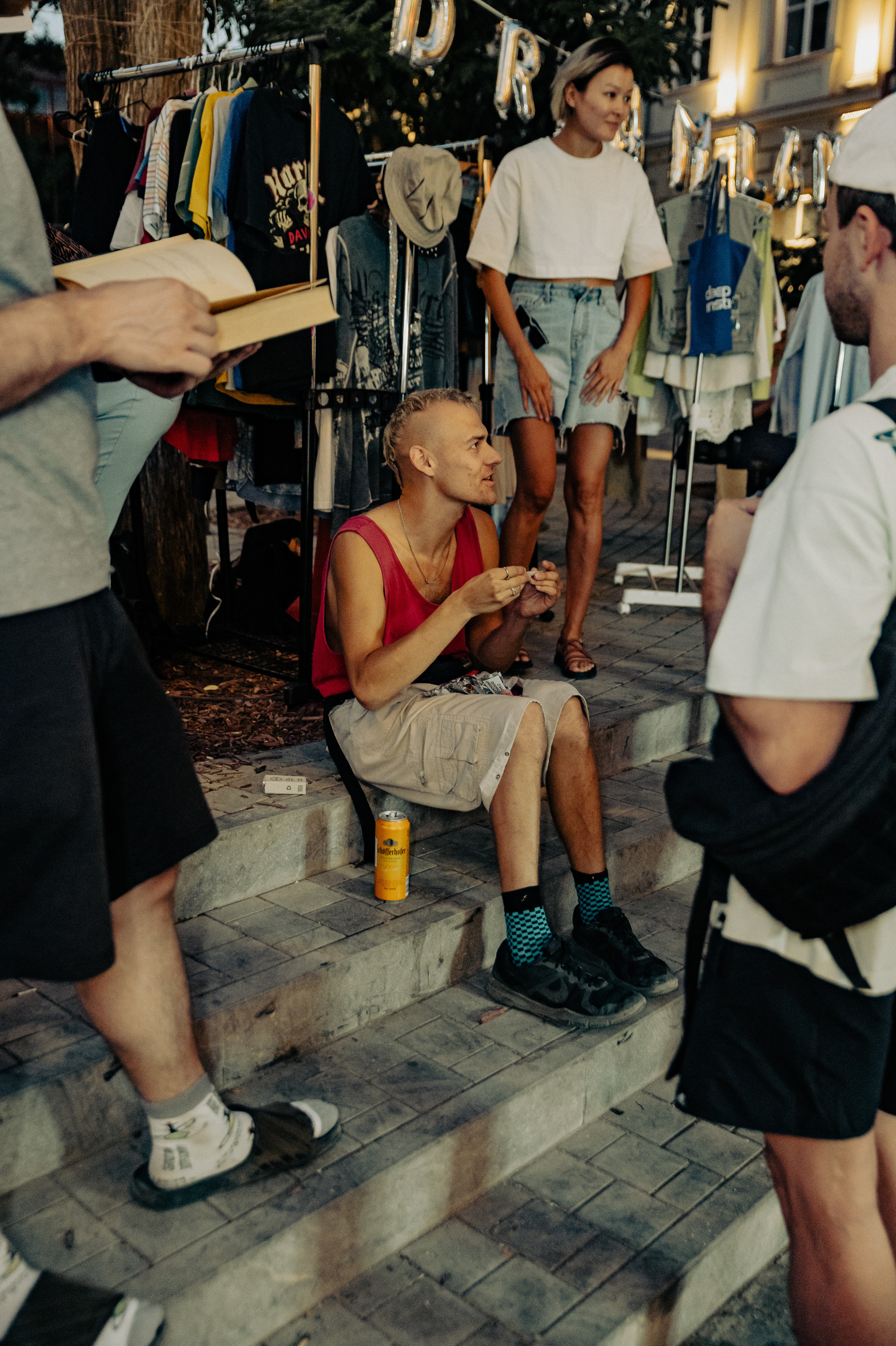 Dreamlanka market. Portrait and reportage photographer