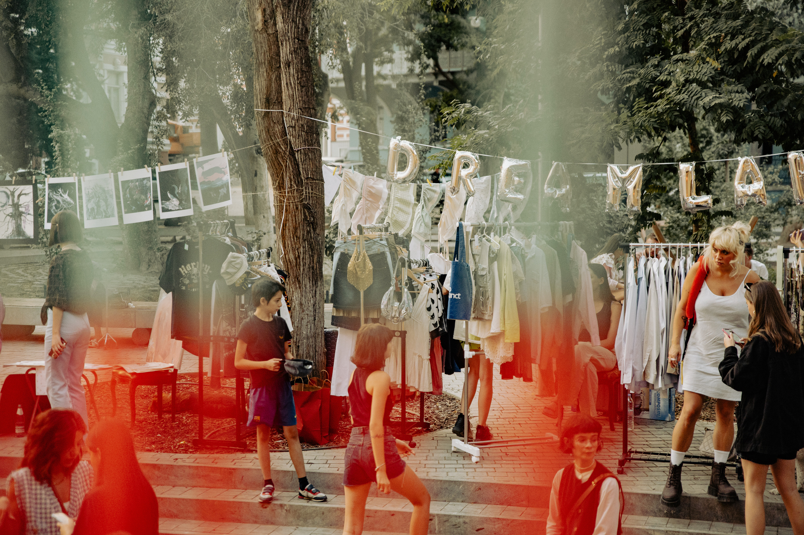 Dreamlanka market. Portrait and reportage photographer