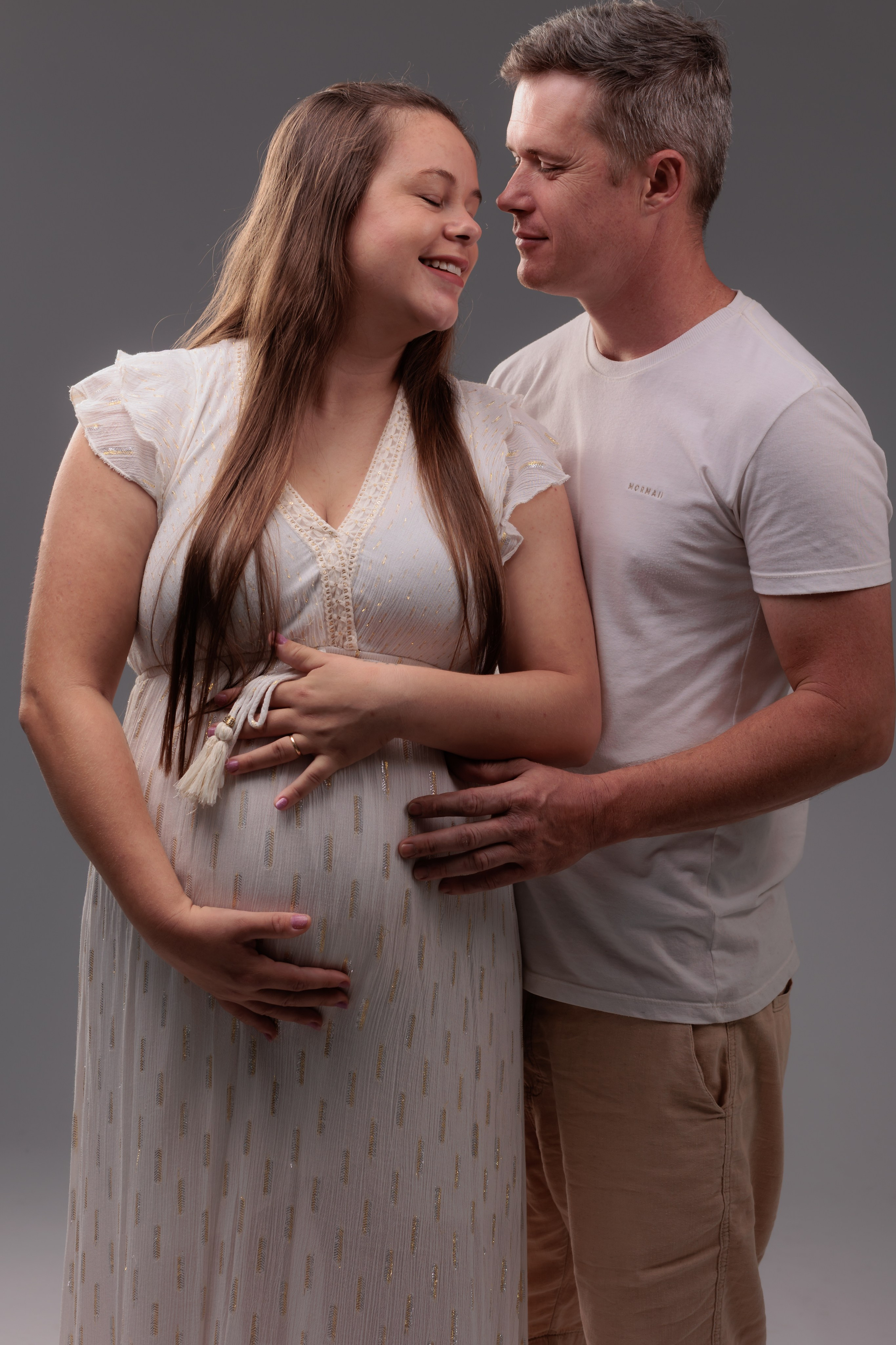 Ensaio gestacional com vestido em Indaial Timbó e Blumenau