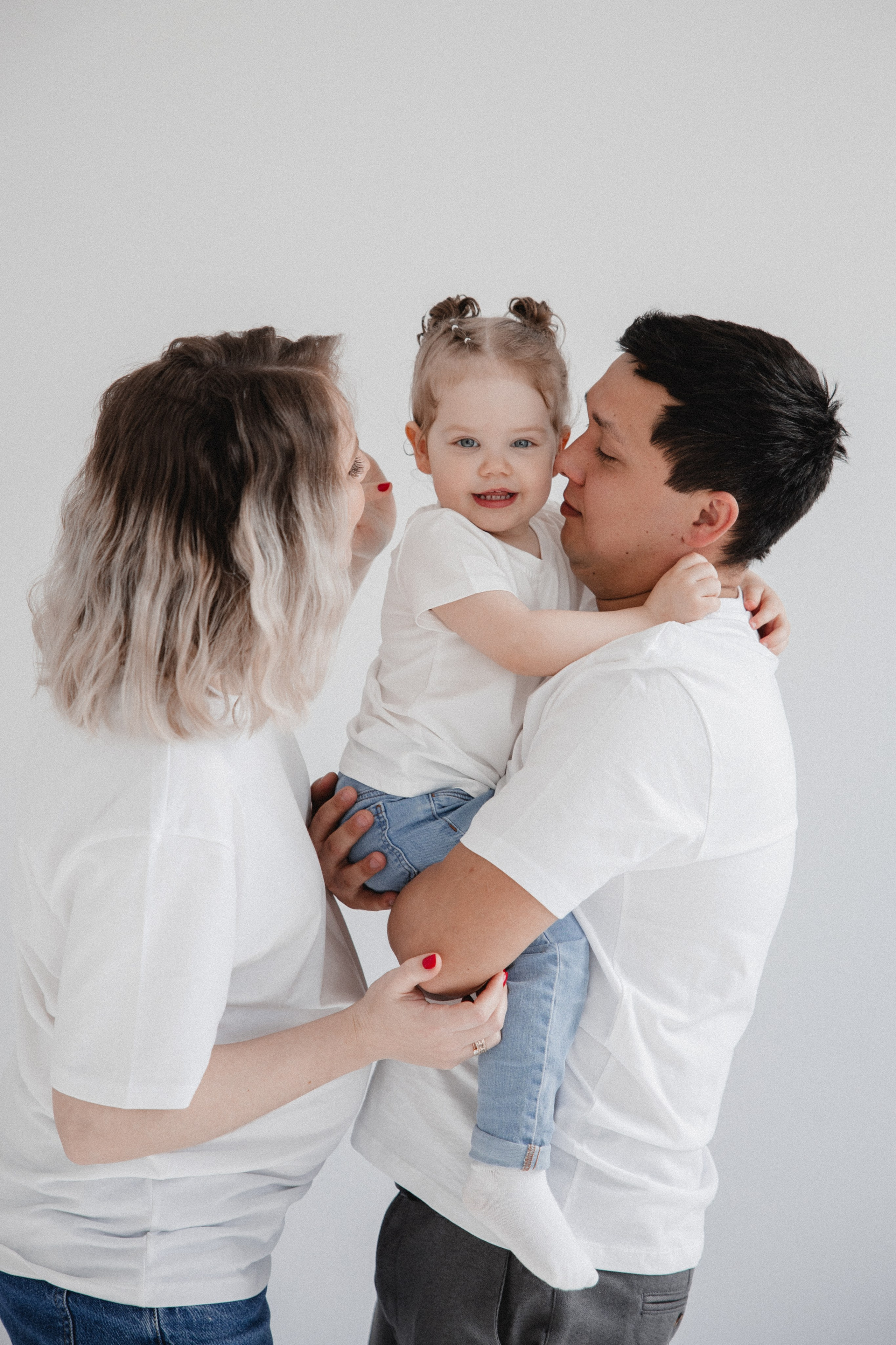 Babybauch Shooting im Fotostudio | Schwangerschaftsfotos in Bochum. Hochzeitsfotografin Bochum | Halyna Reiche Fotografie NRW