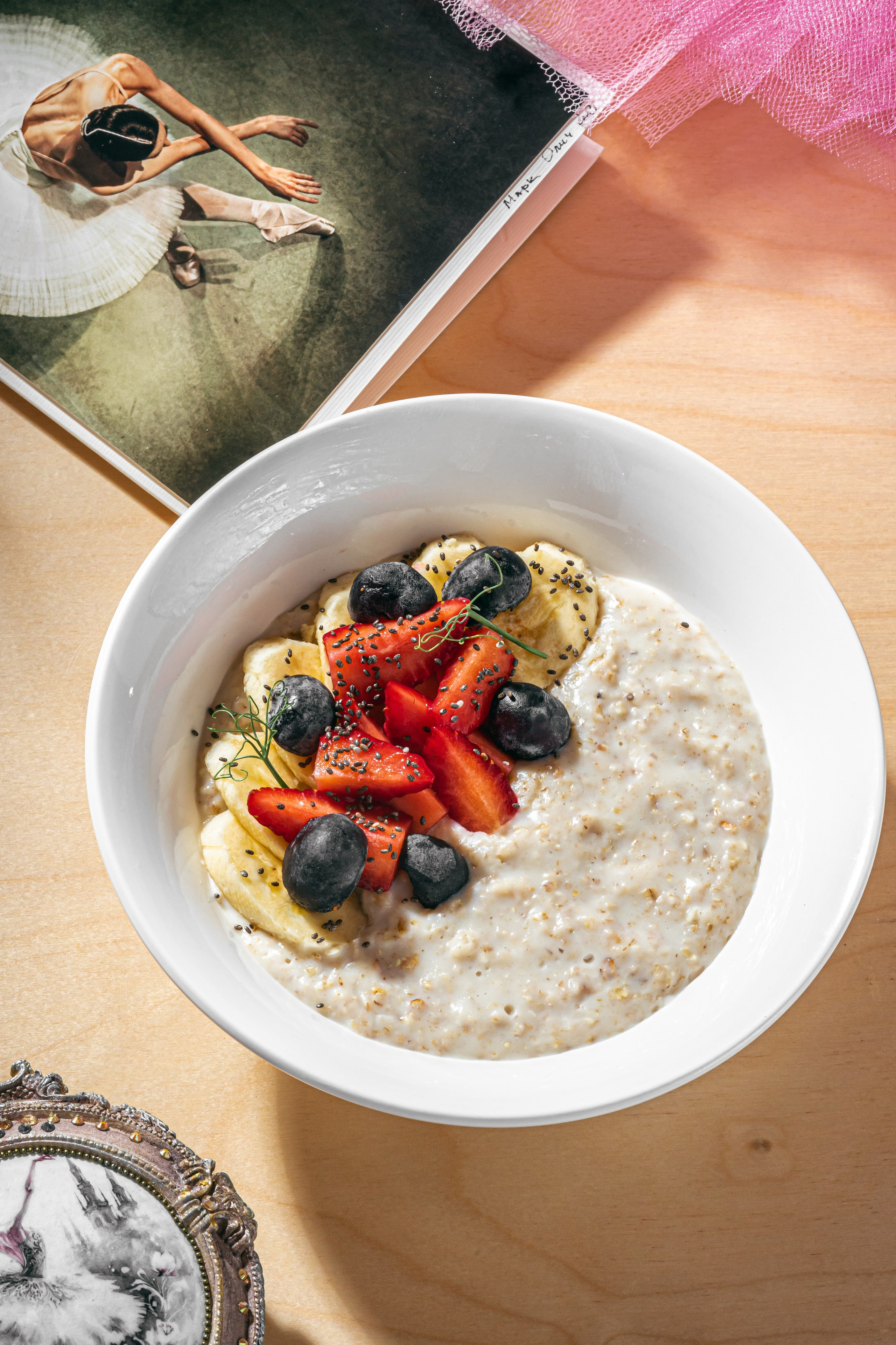 Фуд-фото: «Dessert Ballet». Arina Leonova — Food photographer Tbilisi