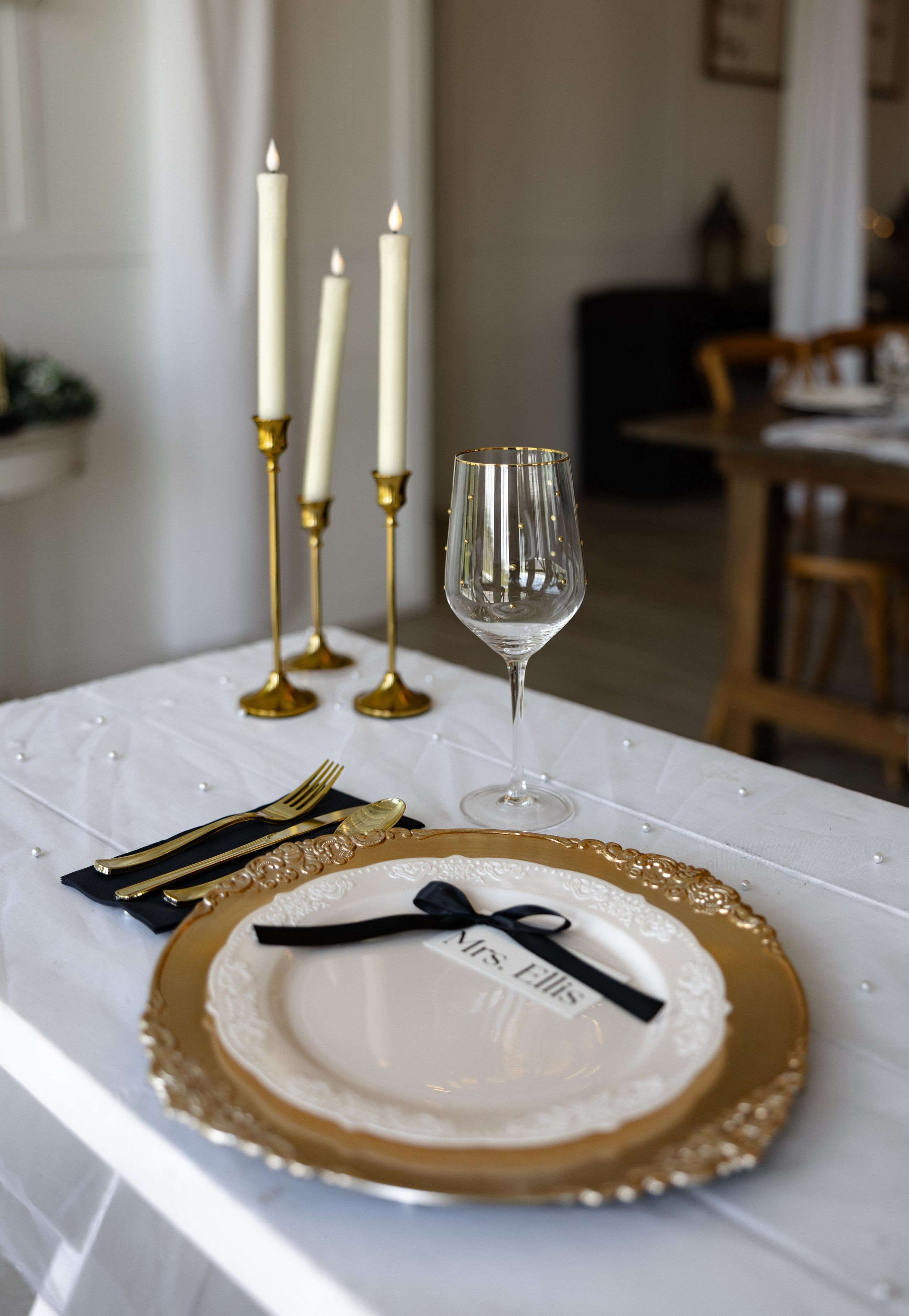 Alexsa and Robert. Ever After Farm Peach. Photographer Anastasia Nagibina