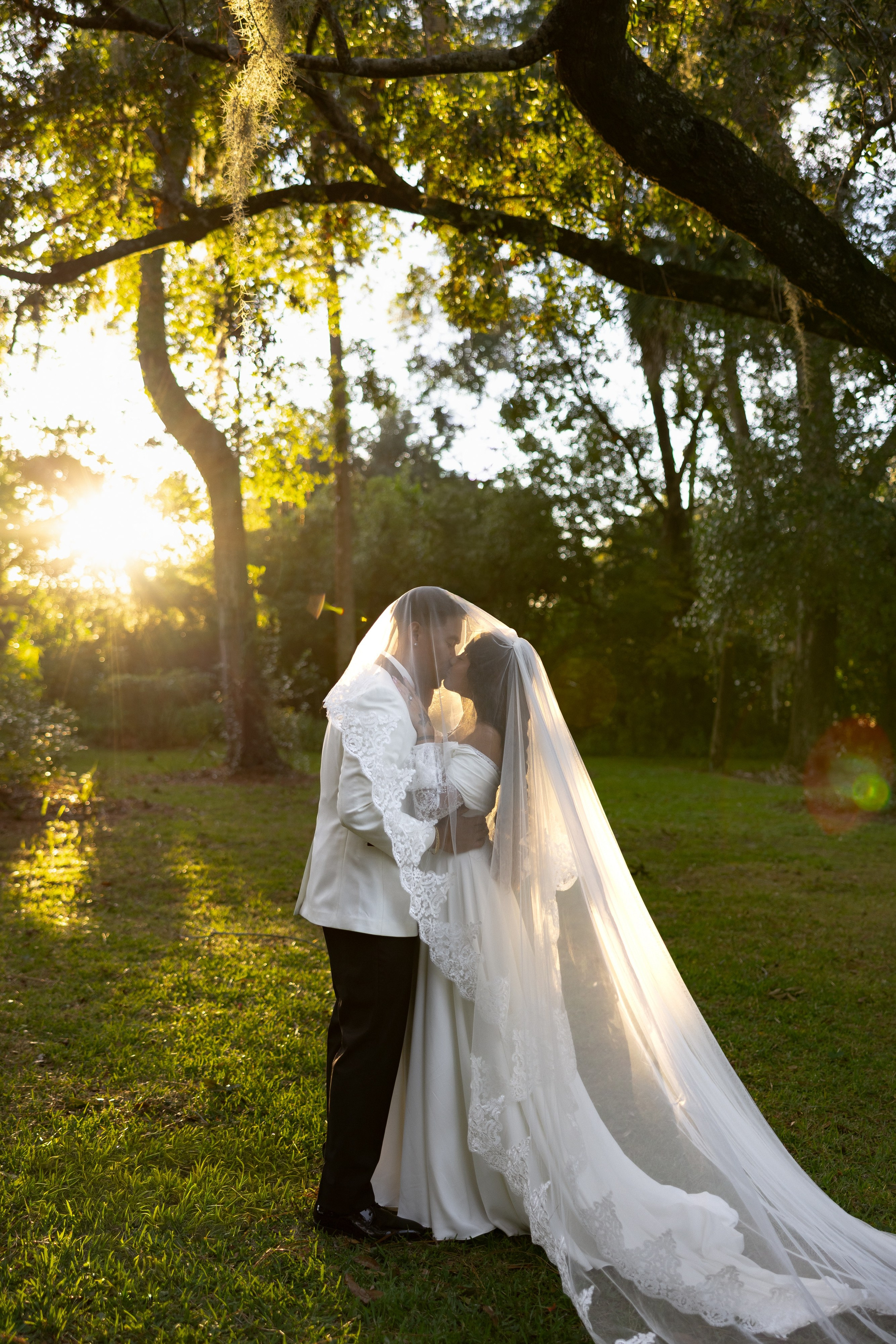Eunice and RJ. Orlando. Photographer Anastasia Nagibina
