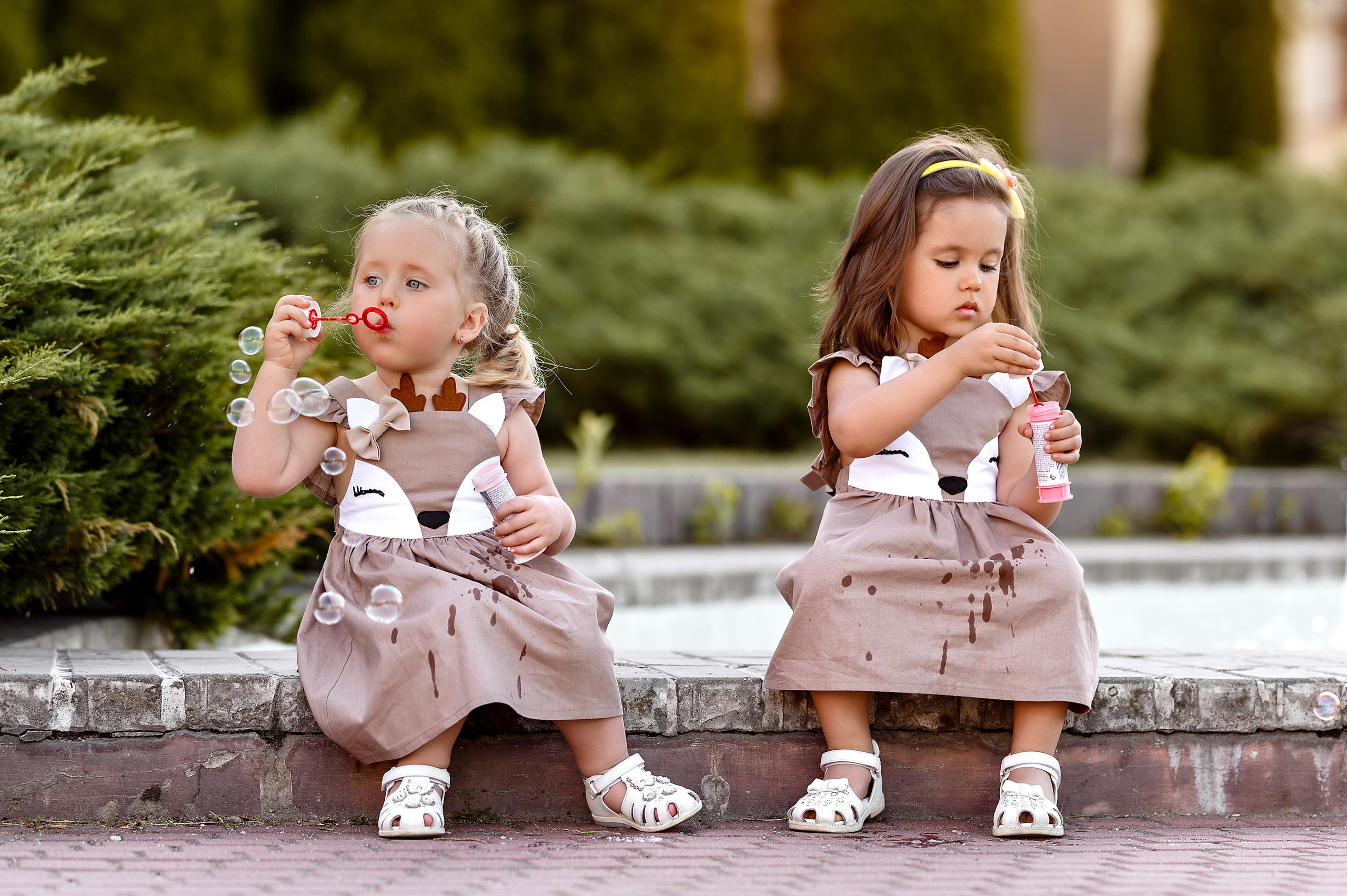 Алиса и Эмилия