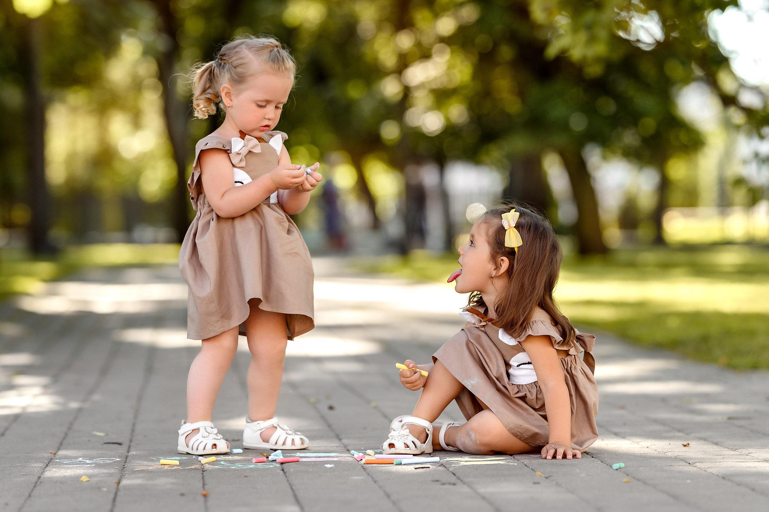 Алиса и Эмилия