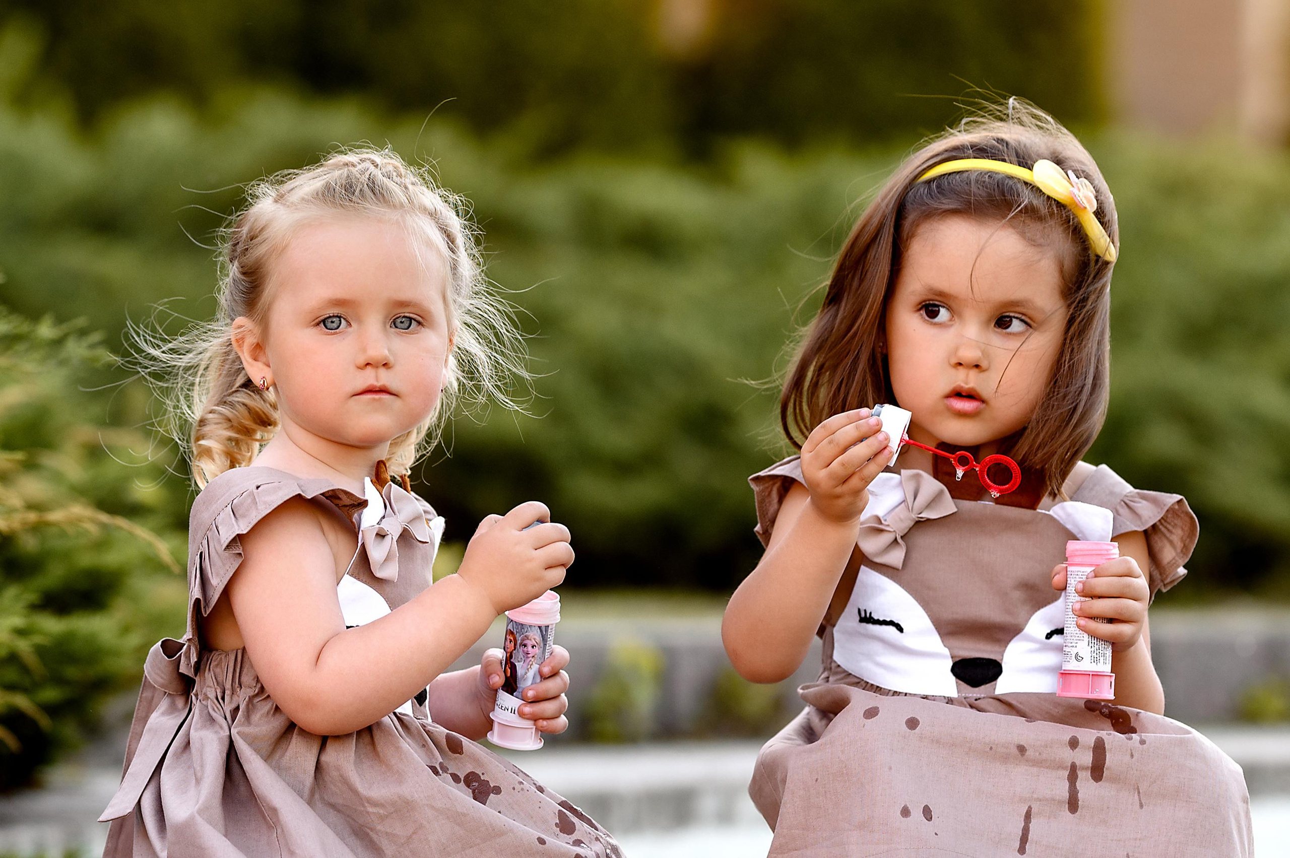 Алиса и Эмилия