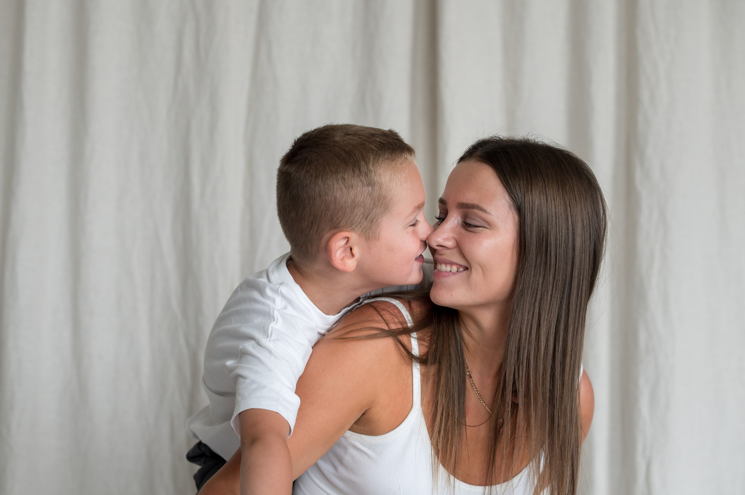 Семейная фотосессия в студии. Семейный и детский фотограф в Минске Надежда Савицкая