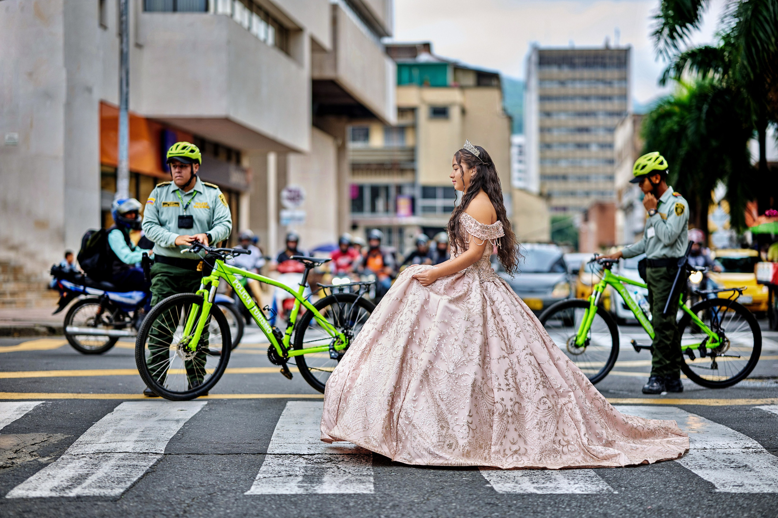 Mis 15 | Sesiones de Fotografía Modernas. Wedding Photography & Videography by ZZ Hendrick | Capturing Your Love Story in Colombia & USA